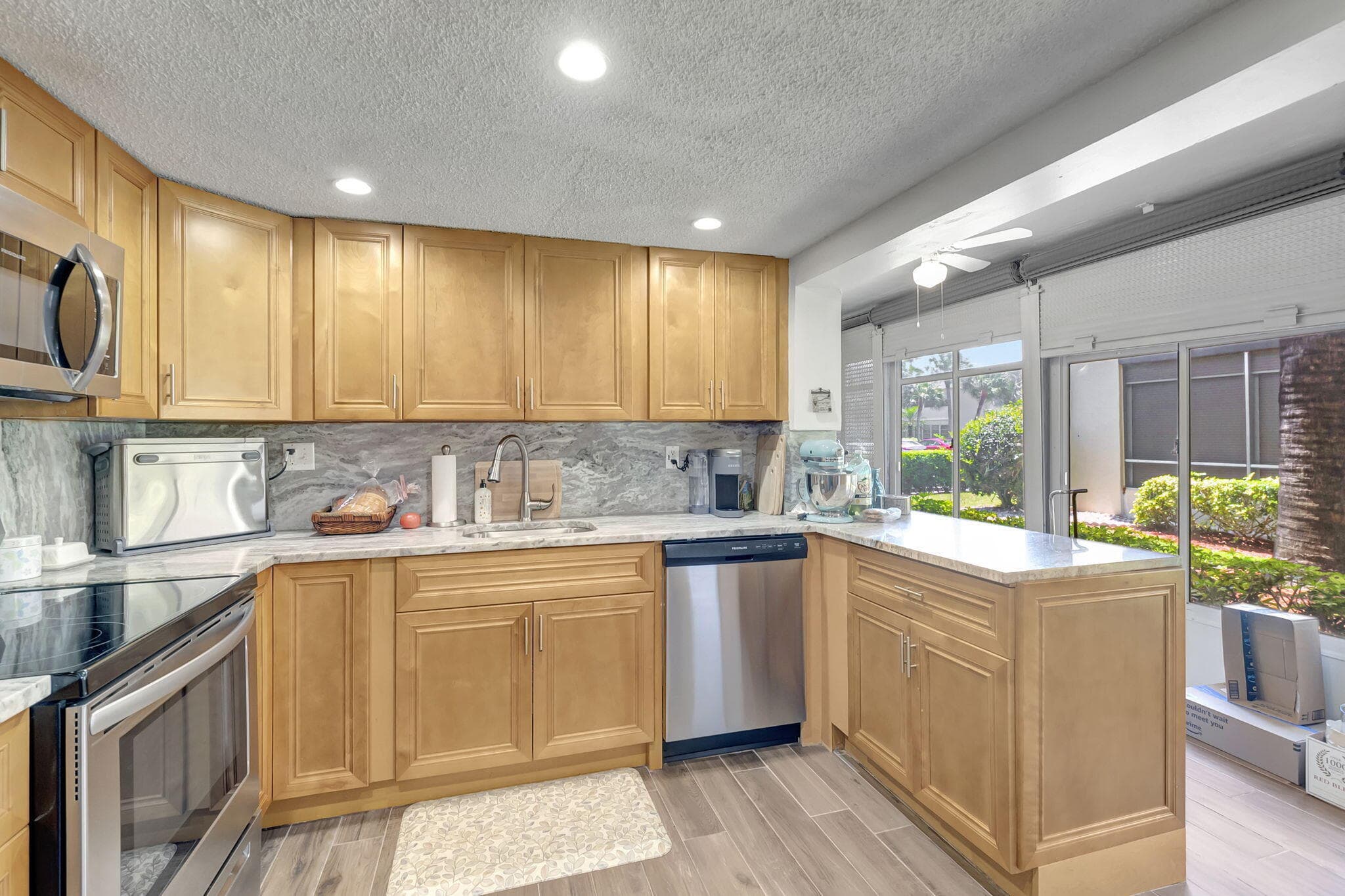 66 Capri B, Delray Beach, FL 33484 — photo 10 of 62