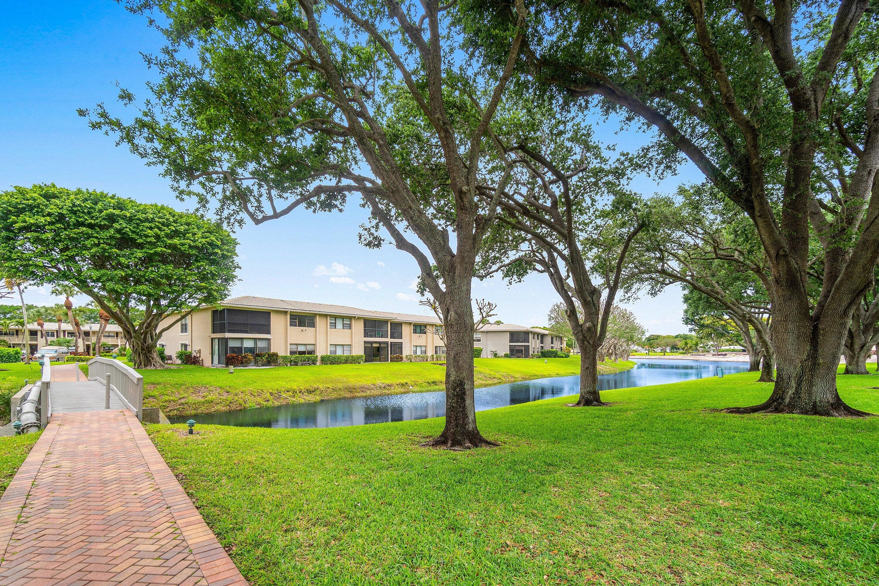 16 Stratford Drive E C, Boynton Beach, FL 33436 — photo 39 of 71