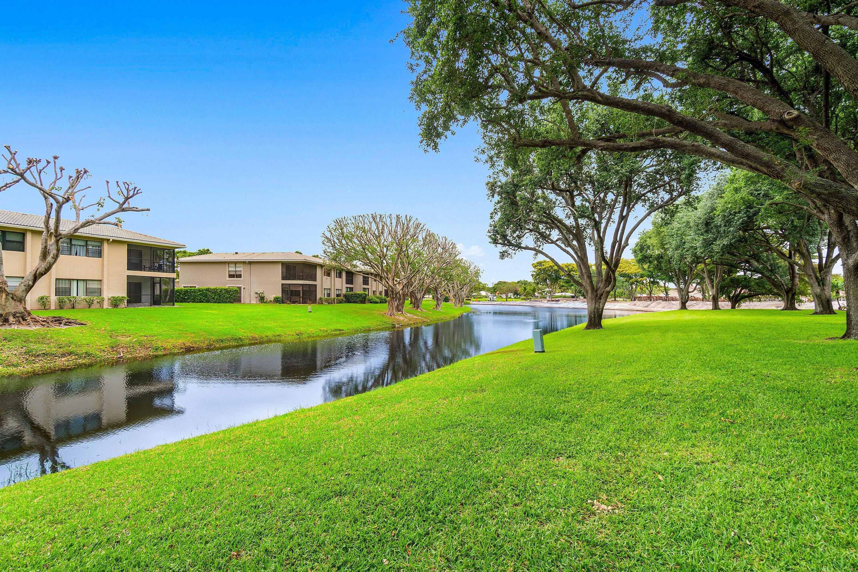 16 Stratford Drive E C, Boynton Beach, FL 33436 — photo 41 of 71