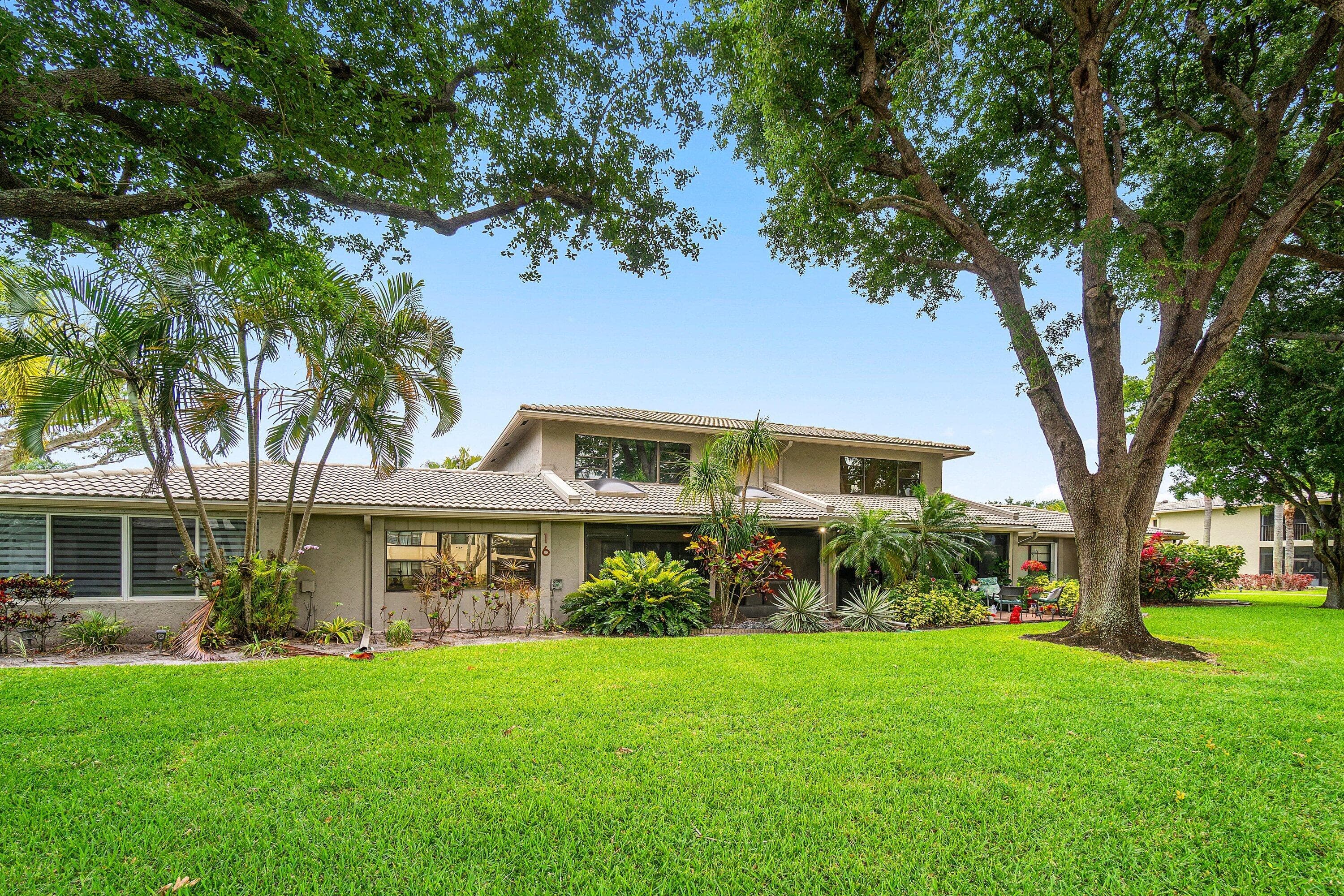 16 Stratford Drive E C, Boynton Beach, FL 33436 — photo 43 of 71