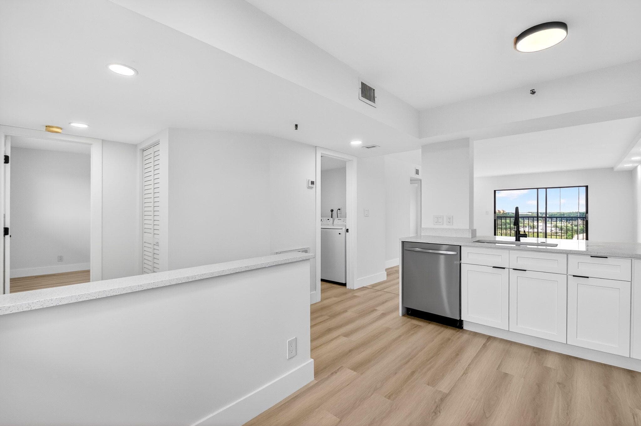 6866 Huntington Lane 707, Delray Beach, FL 33446 — photo 1 of 73