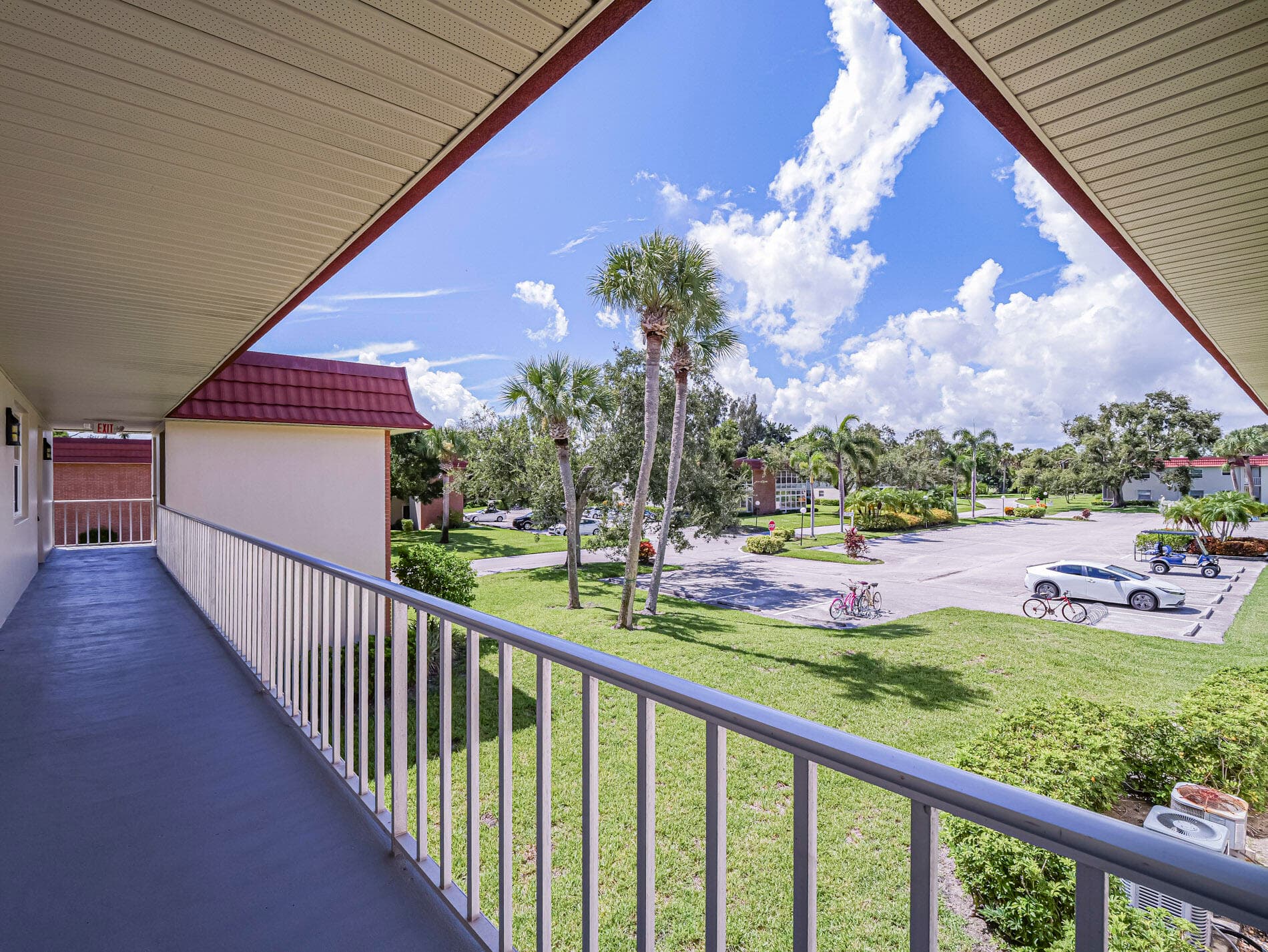 26 Pine Arbor Lane 201, Vero Beach, FL 32962 — photo 12 of 33