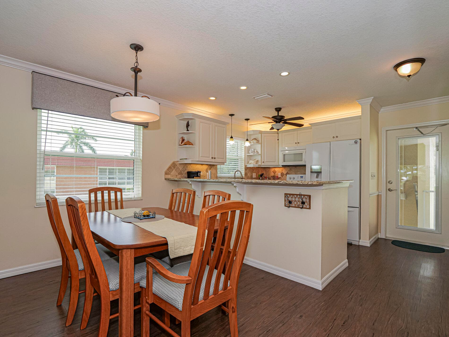 26 Pine Arbor Lane 201, Vero Beach, FL 32962 — photo 5 of 33
