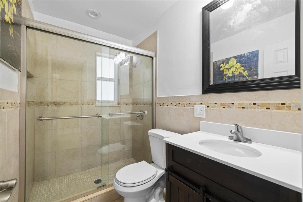 1712 NE 25th Street, Wilton Manors, FL 33305 — photo 13 of 19