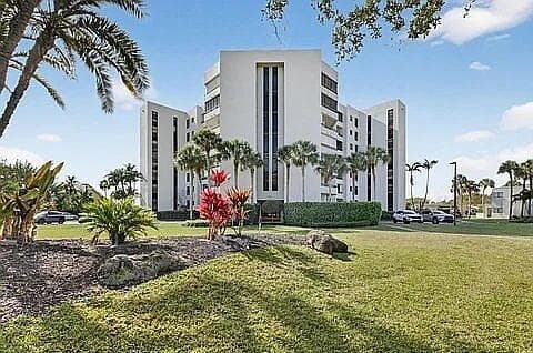 6463 La Costa Drive 105, Boca Raton, FL 33433 — photo 1 of 40