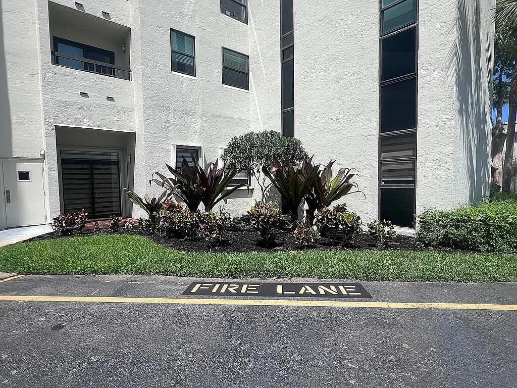 6463 La Costa Drive 105, Boca Raton, FL 33433 — photo 34 of 40