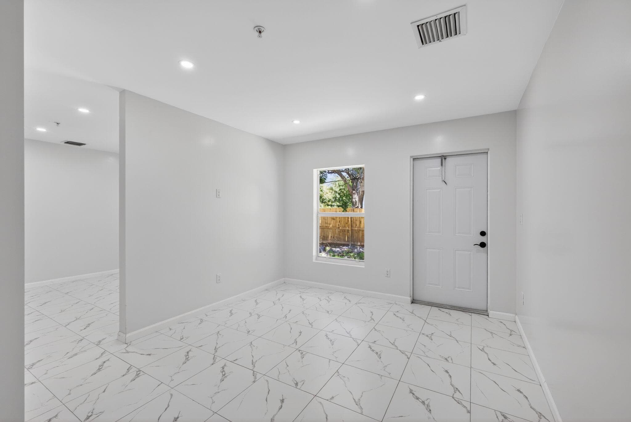 3255 Avenue J, West Palm Beach, FL 33404 — photo 10 of 37