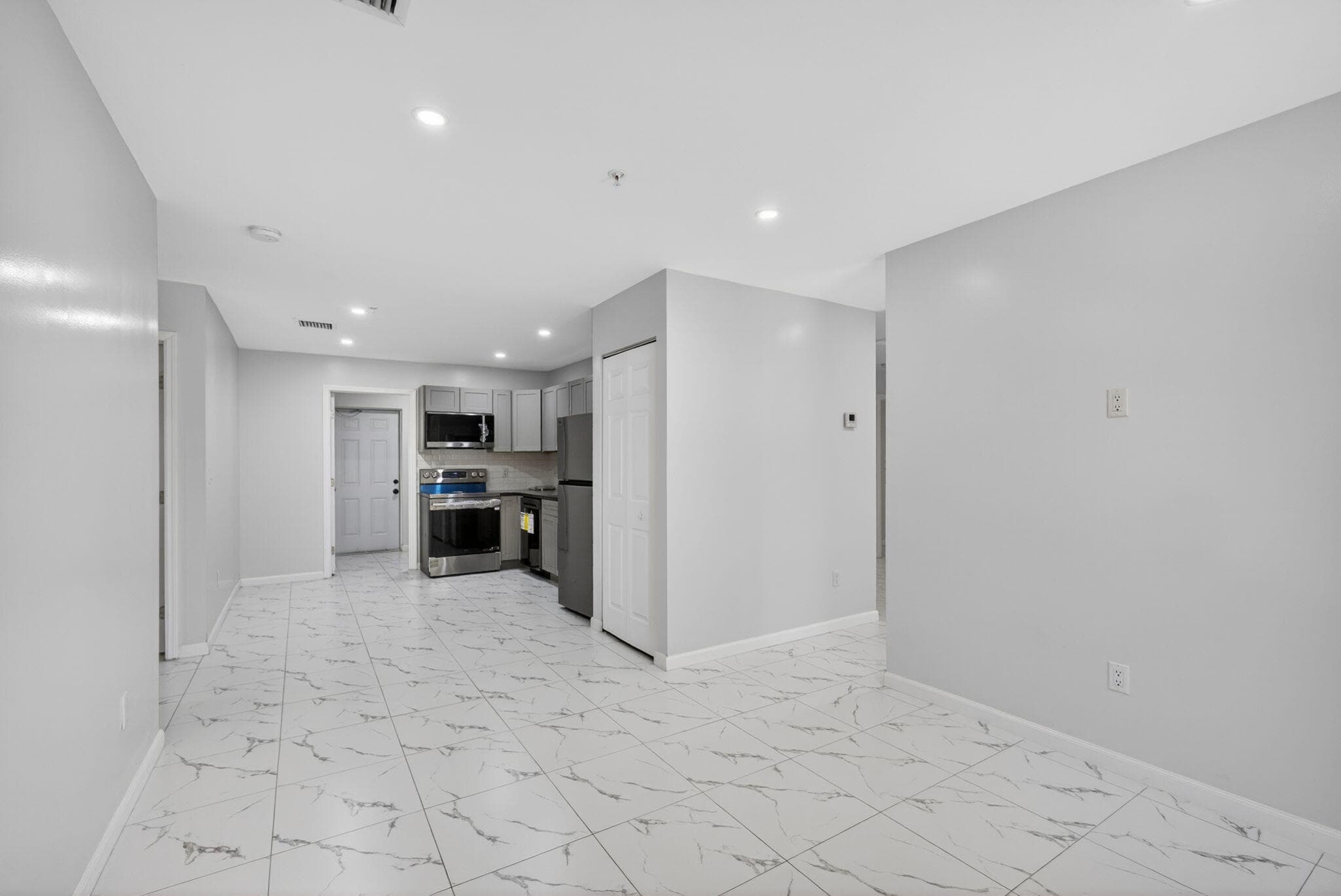 3255 Avenue J, West Palm Beach, FL 33404 — photo 11 of 37