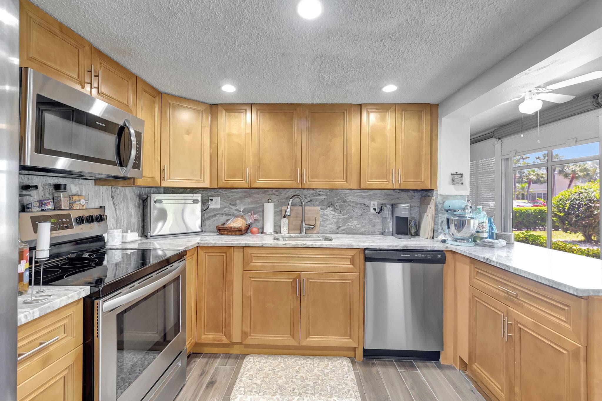 66 Capri B, Delray Beach, FL 33484 — photo 7 of 62
