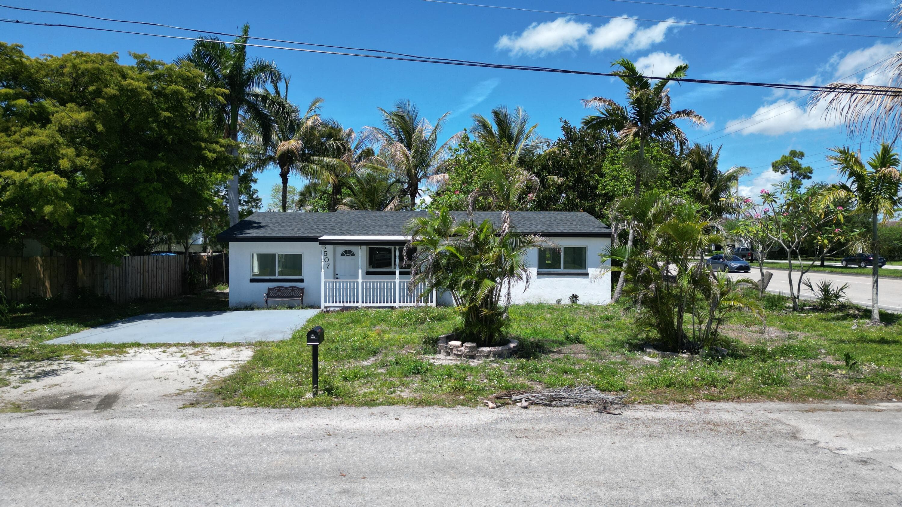 6507 Alexander Road, West Palm Beach, FL 33413 — photo 3 of 36