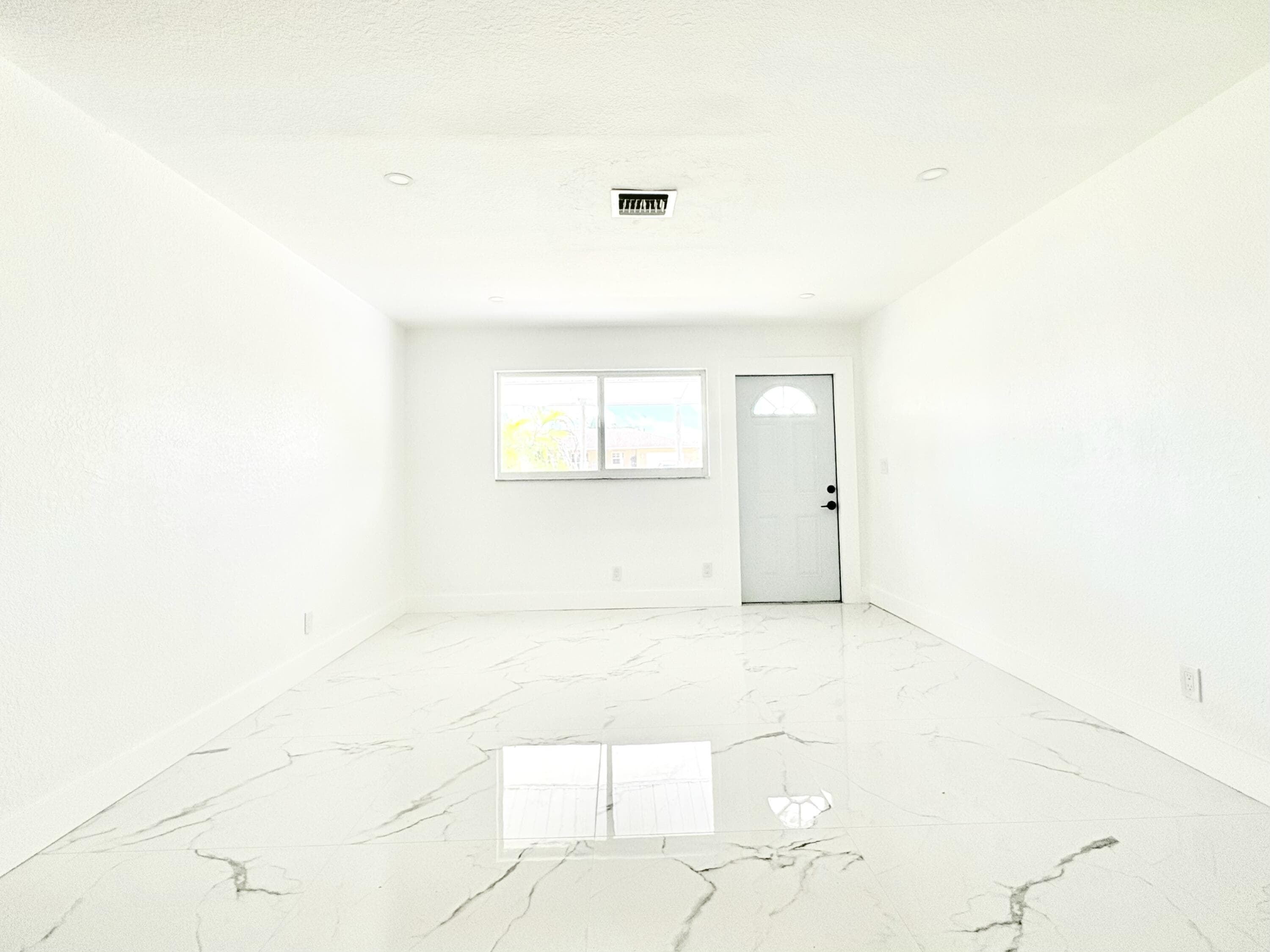 6507 Alexander Road, West Palm Beach, FL 33413 — photo 13 of 36