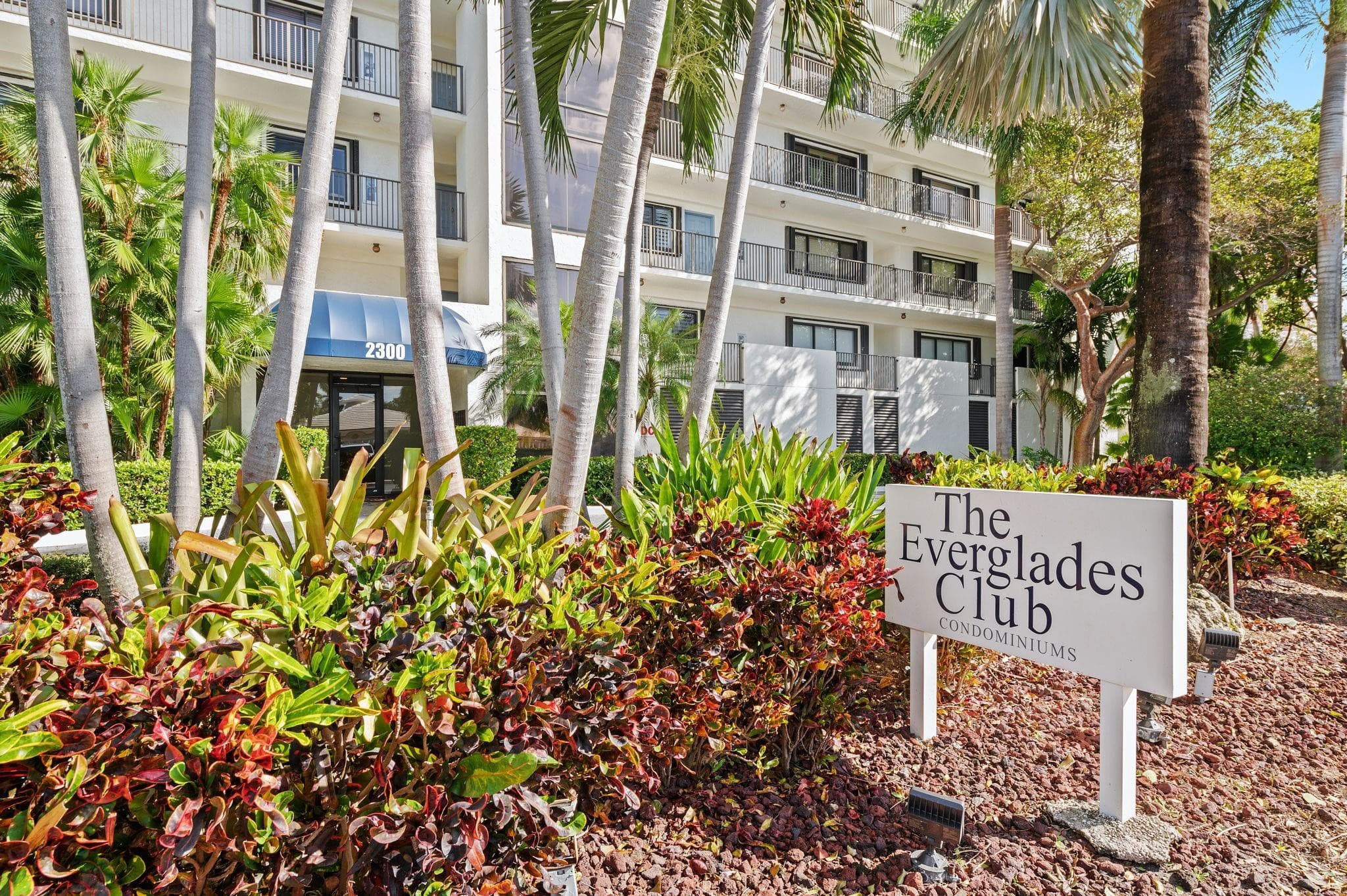 2300 NE 33rd Avenue 502, Fort Lauderdale, FL 33305 — photo 2 of 52
