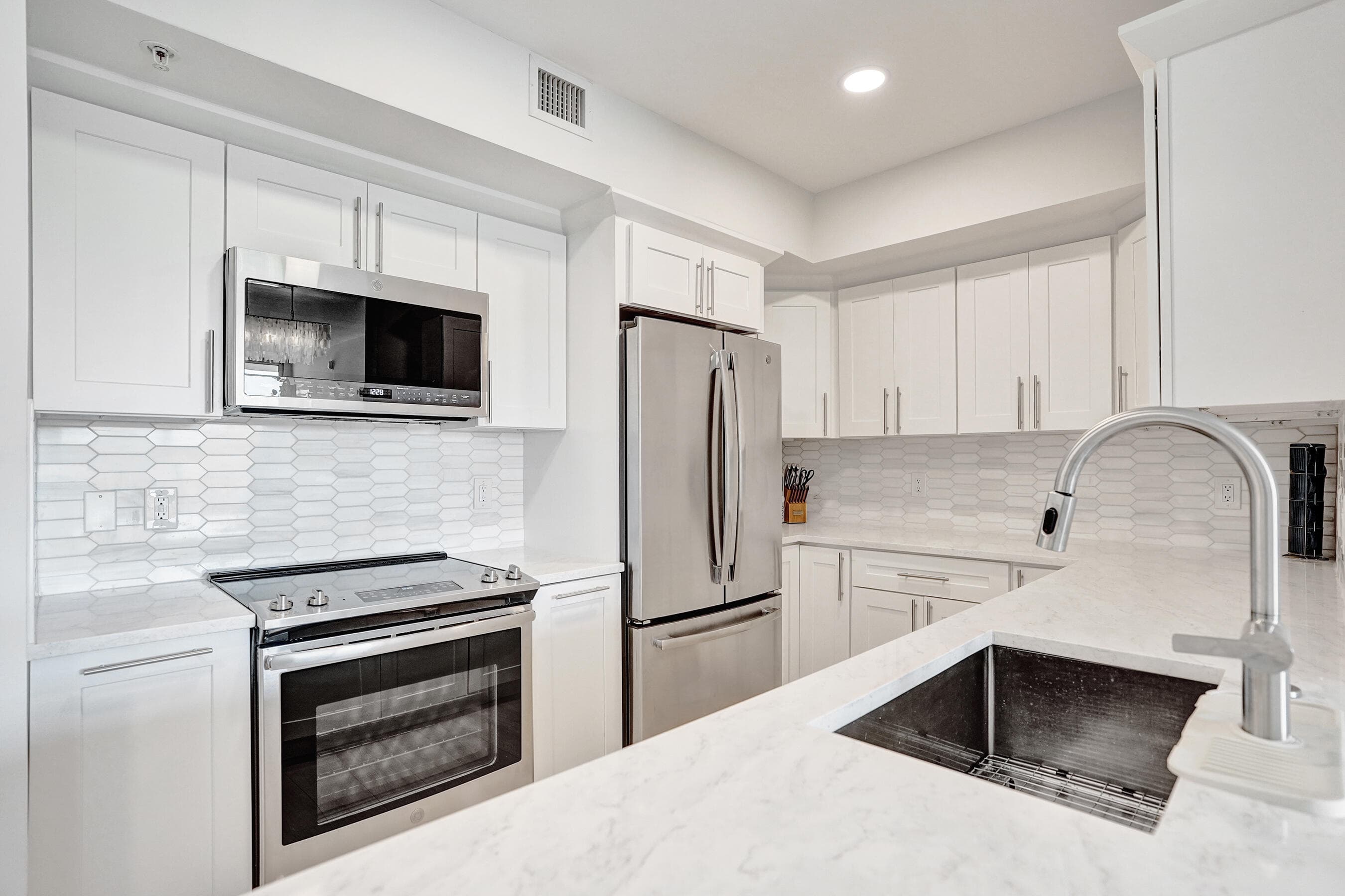 700 E Boynton Beach Boulevard 406, Boynton Beach, FL 33435 — photo 10 of 49
