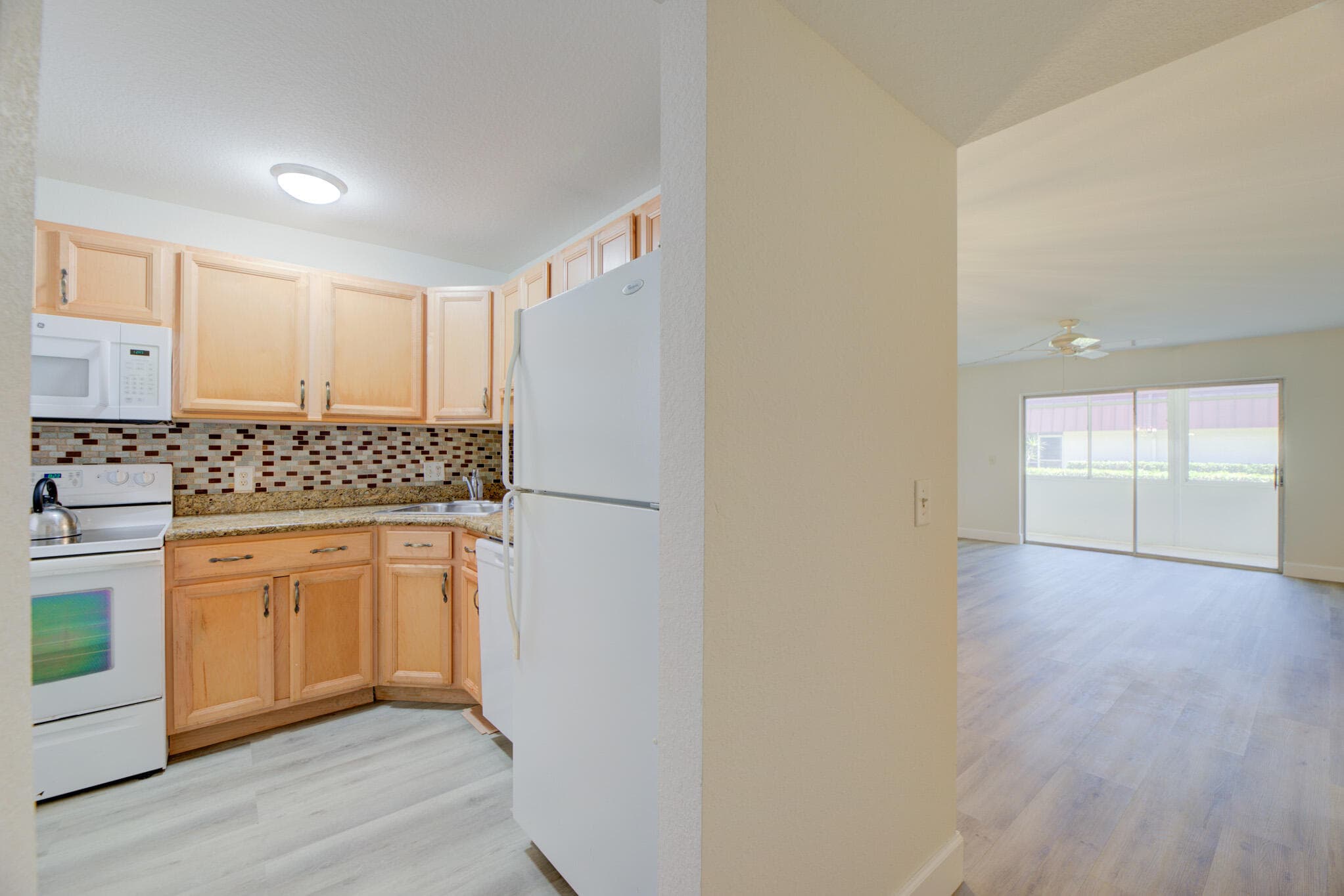 12016 S Greenway Cir Circle S 105, Royal Palm Beach, FL 33411 — photo 13 of 37