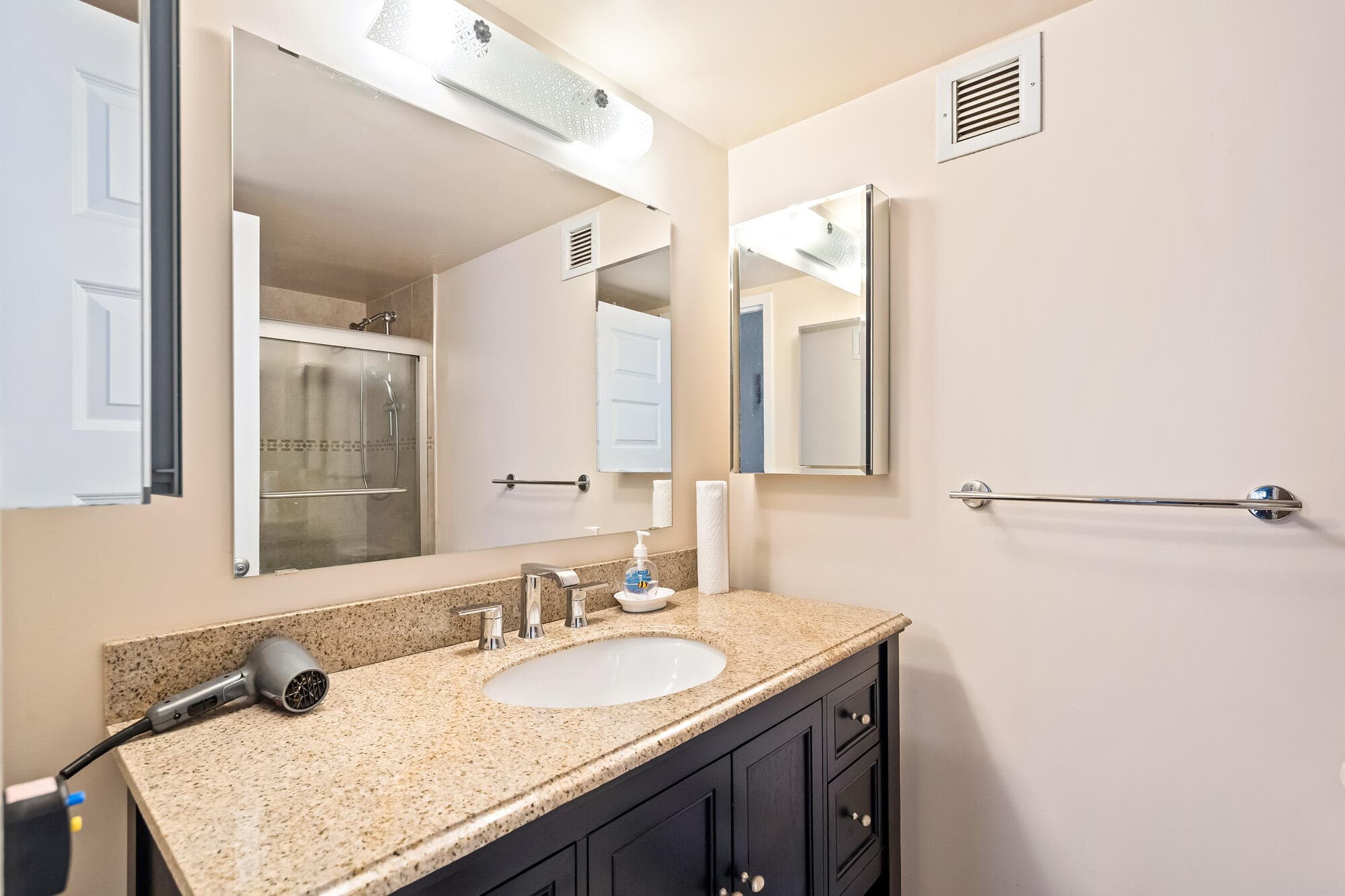 2000 Atlantic Shores Boulevard Apt 410, Hallandale Beach, FL 33009 — photo 34 of 53