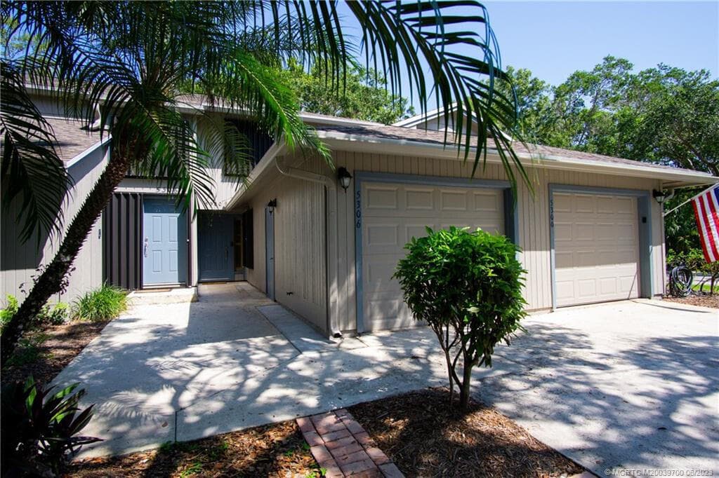 5300 SE Schooner Oaks Way, Stuart, FL 34997 — photo 2 of 45