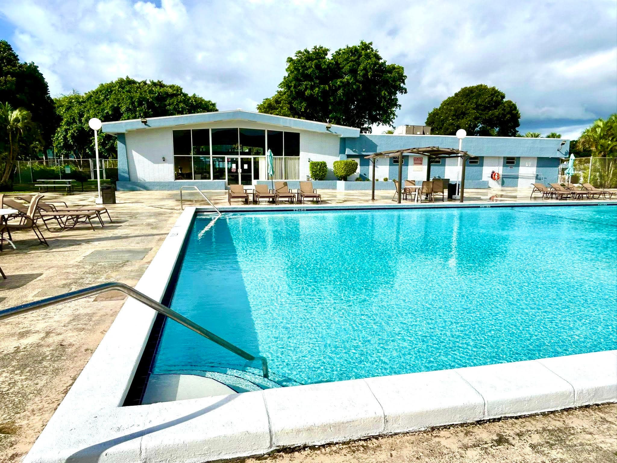 470 Executive Center Drive 5k, West Palm Beach, FL 33401 — photo 13 of 18