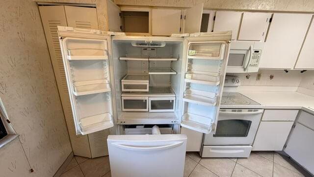 2238 N Cypress Bend Drive 406, Pompano Beach, FL 33069 — photo 5 of 38