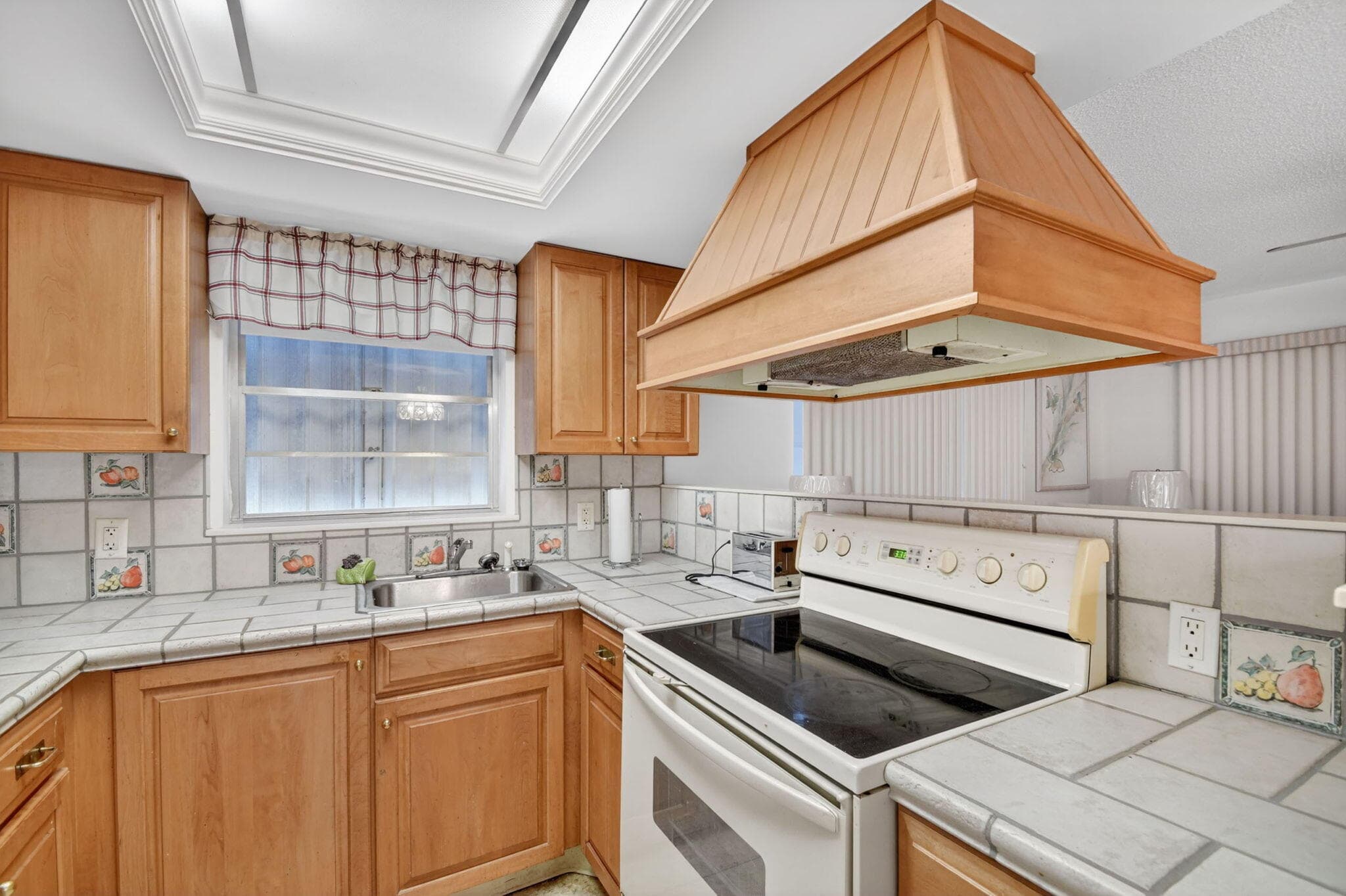 99 Bedford D, West Palm Beach, FL 33417 — photo 10 of 31