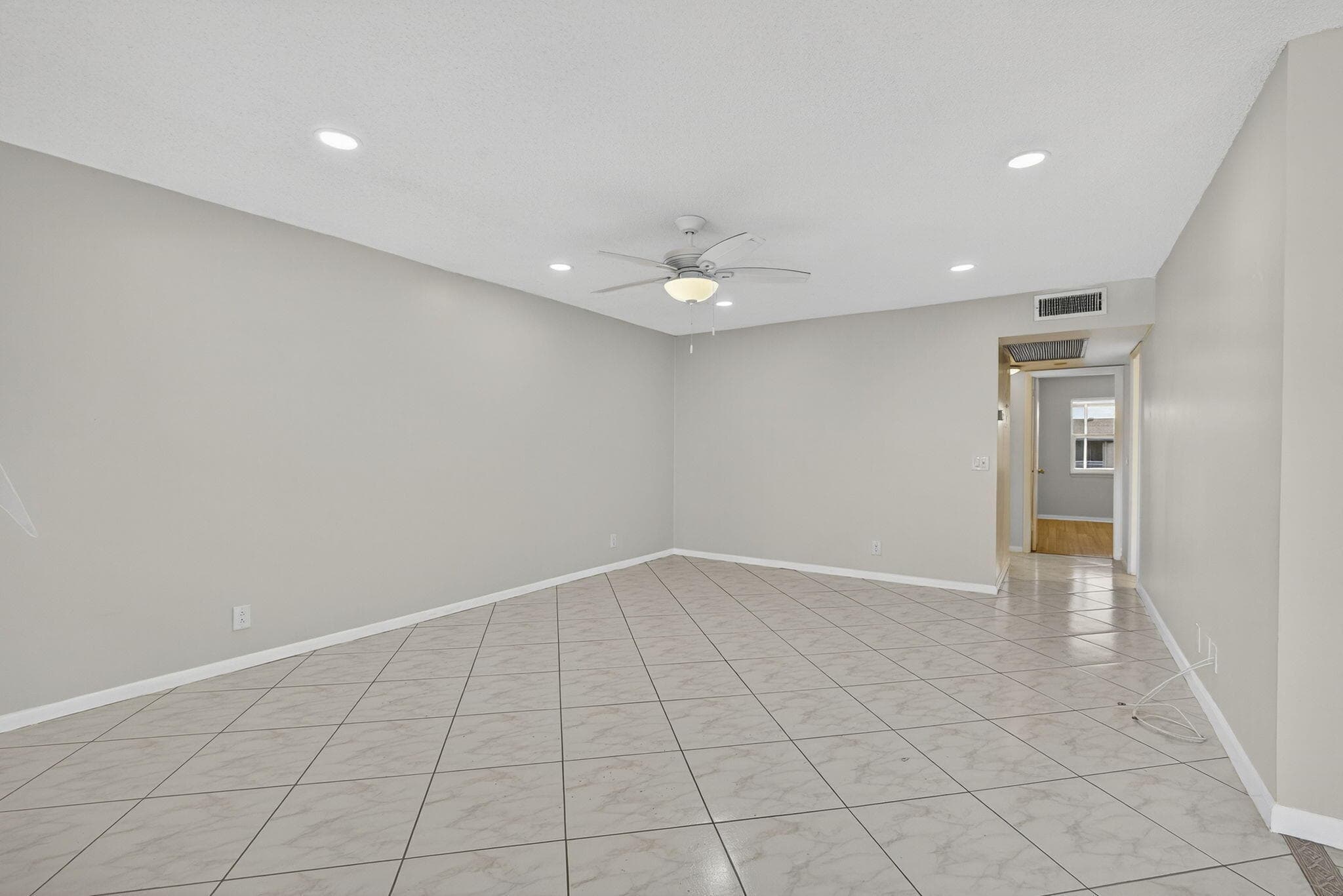 149 Hastings I, West Palm Beach, FL 33417 — photo 9 of 34