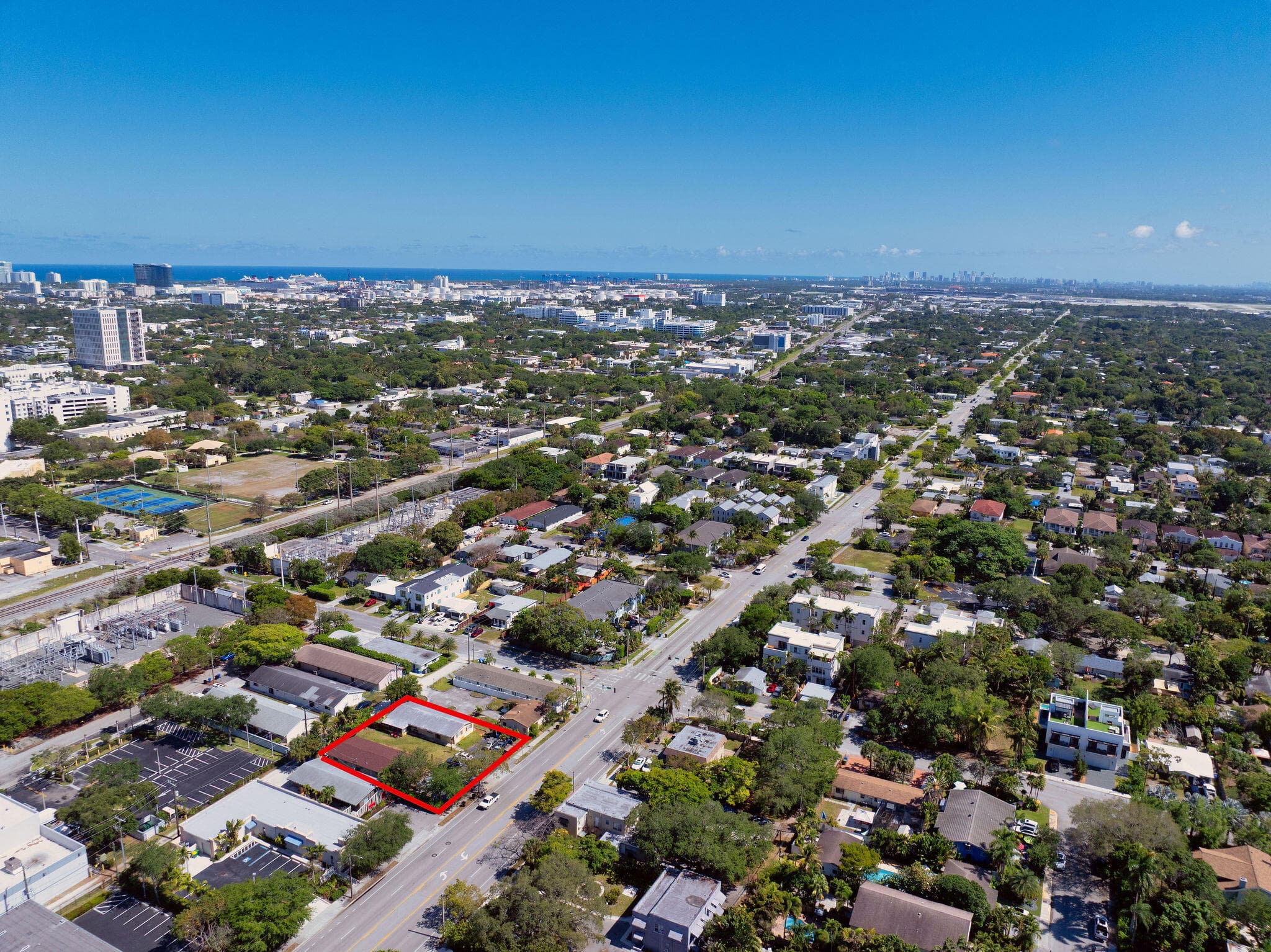 638 SW 4th Avenue, Fort Lauderdale, FL 33315 — photo 4 of 10