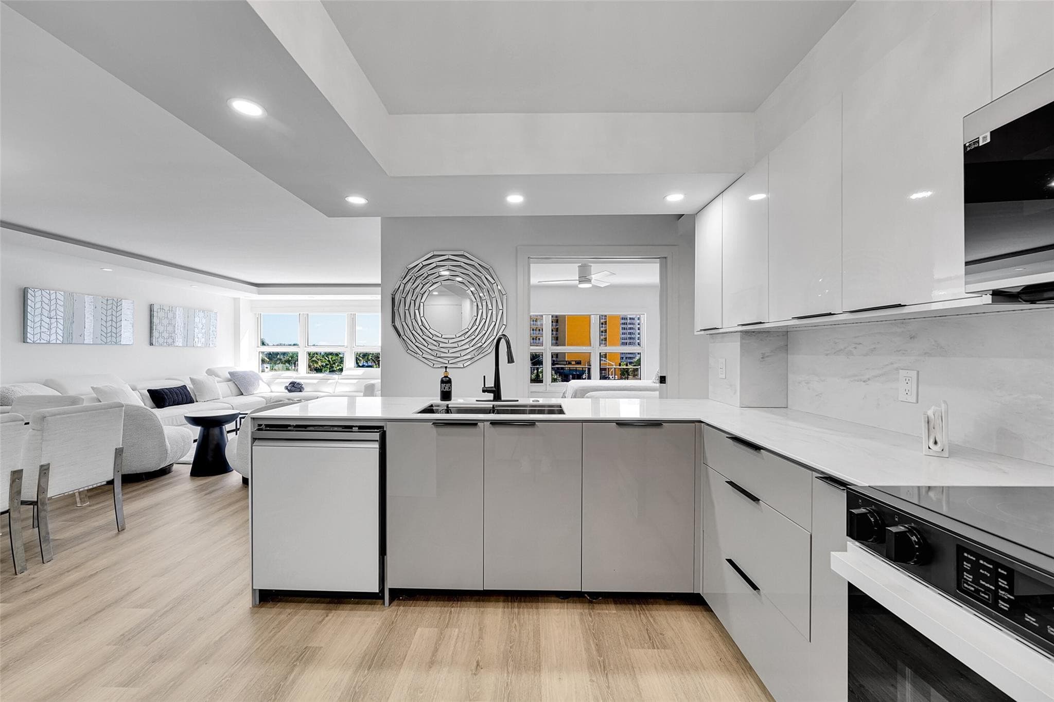 405 N Ocean Boulevard 306, Pompano Beach, FL 33062 — photo 10 of 45