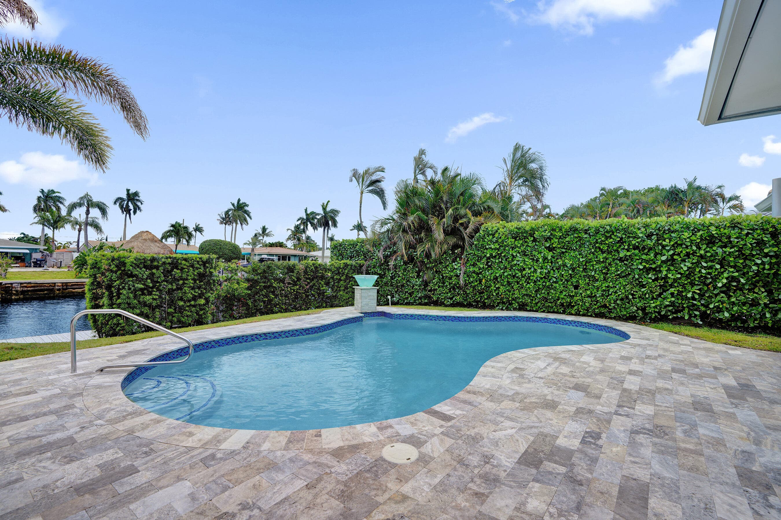 320 SE 5th Avenue, Pompano Beach, FL 33060 — photo 8 of 61