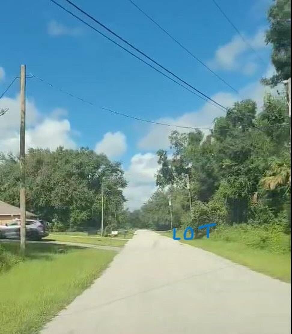 000 April Avenue, North Port, FL 34288 — photo 6 of 18