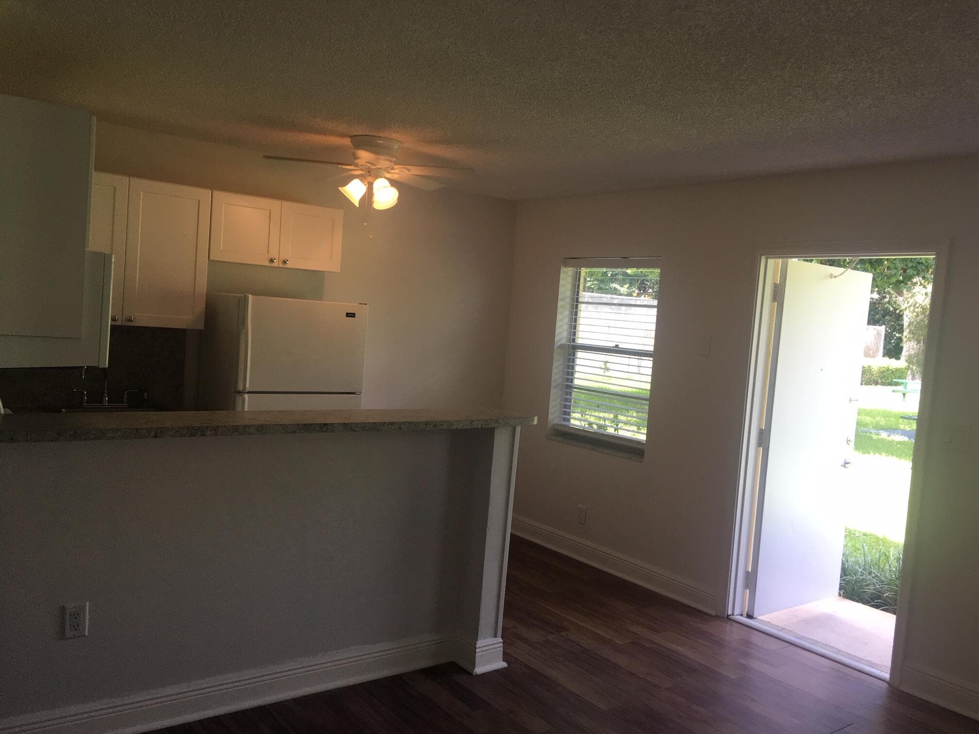 5156 NE 6th Avenue 203, Oakland Park, FL 33334 — photo 3 of 14