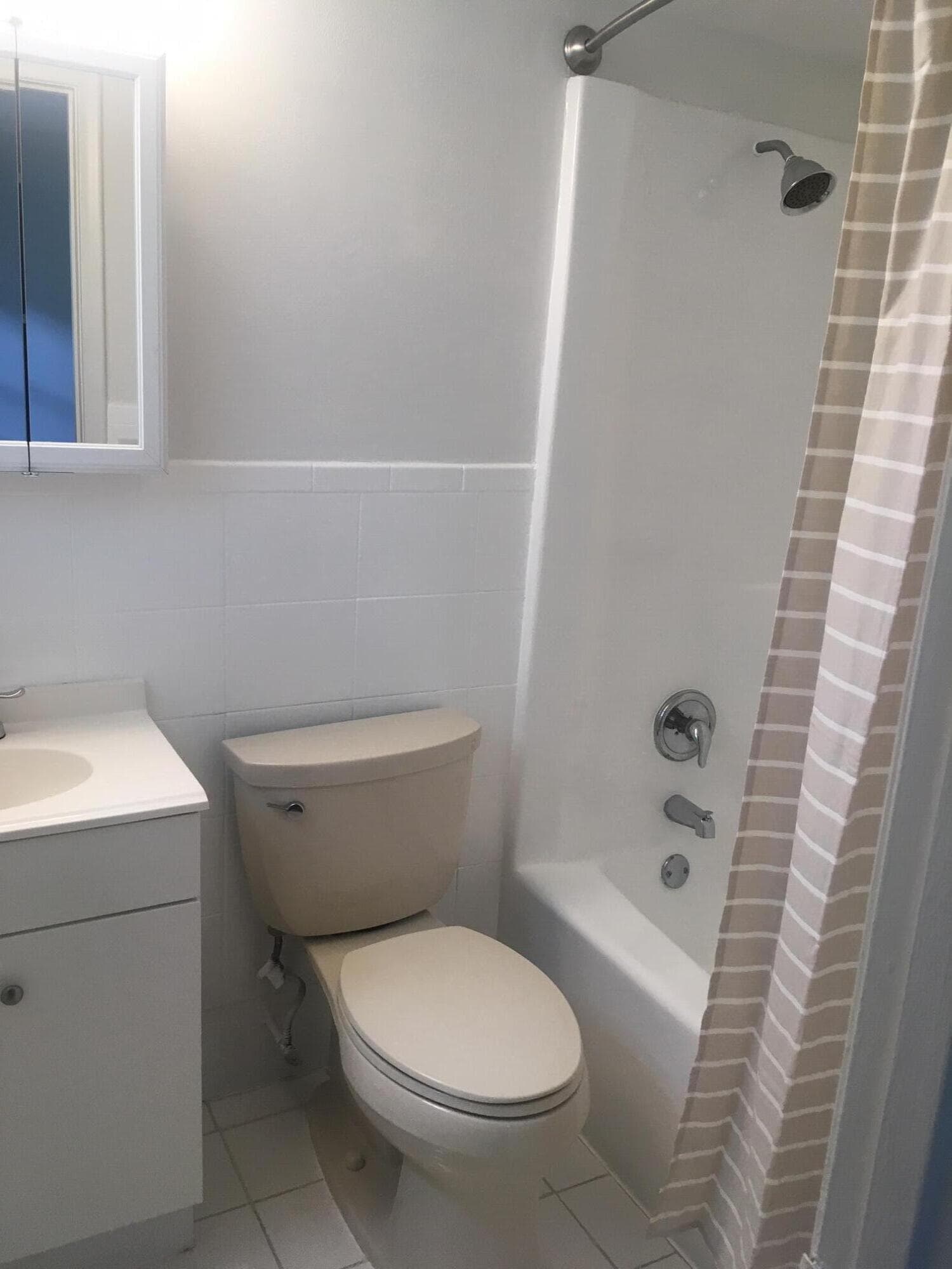 5156 NE 6th Avenue 203, Oakland Park, FL 33334 — photo 6 of 14
