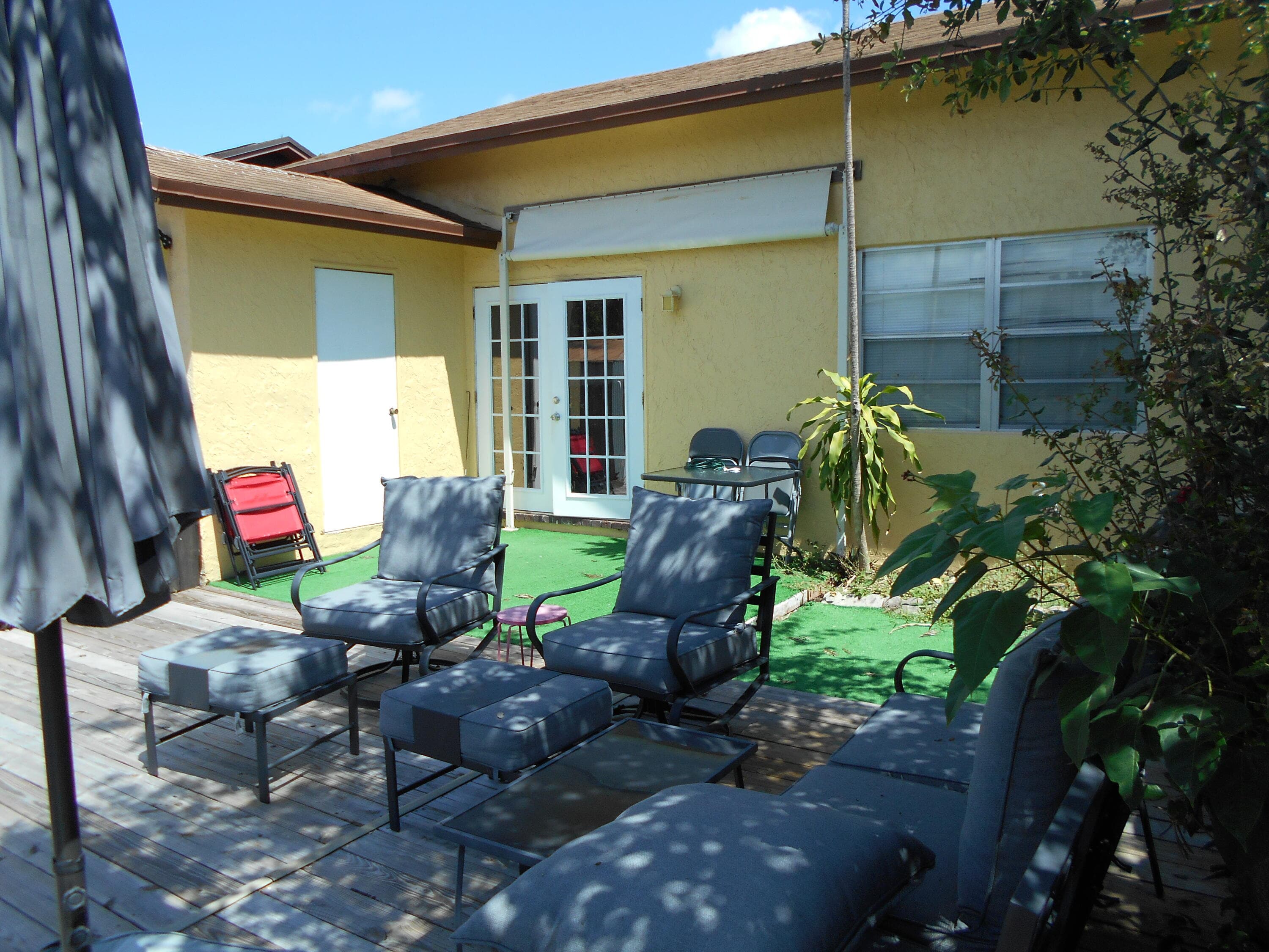 510 NW 43rd Street, Deerfield Beach, FL 33064 — photo 5 of 36