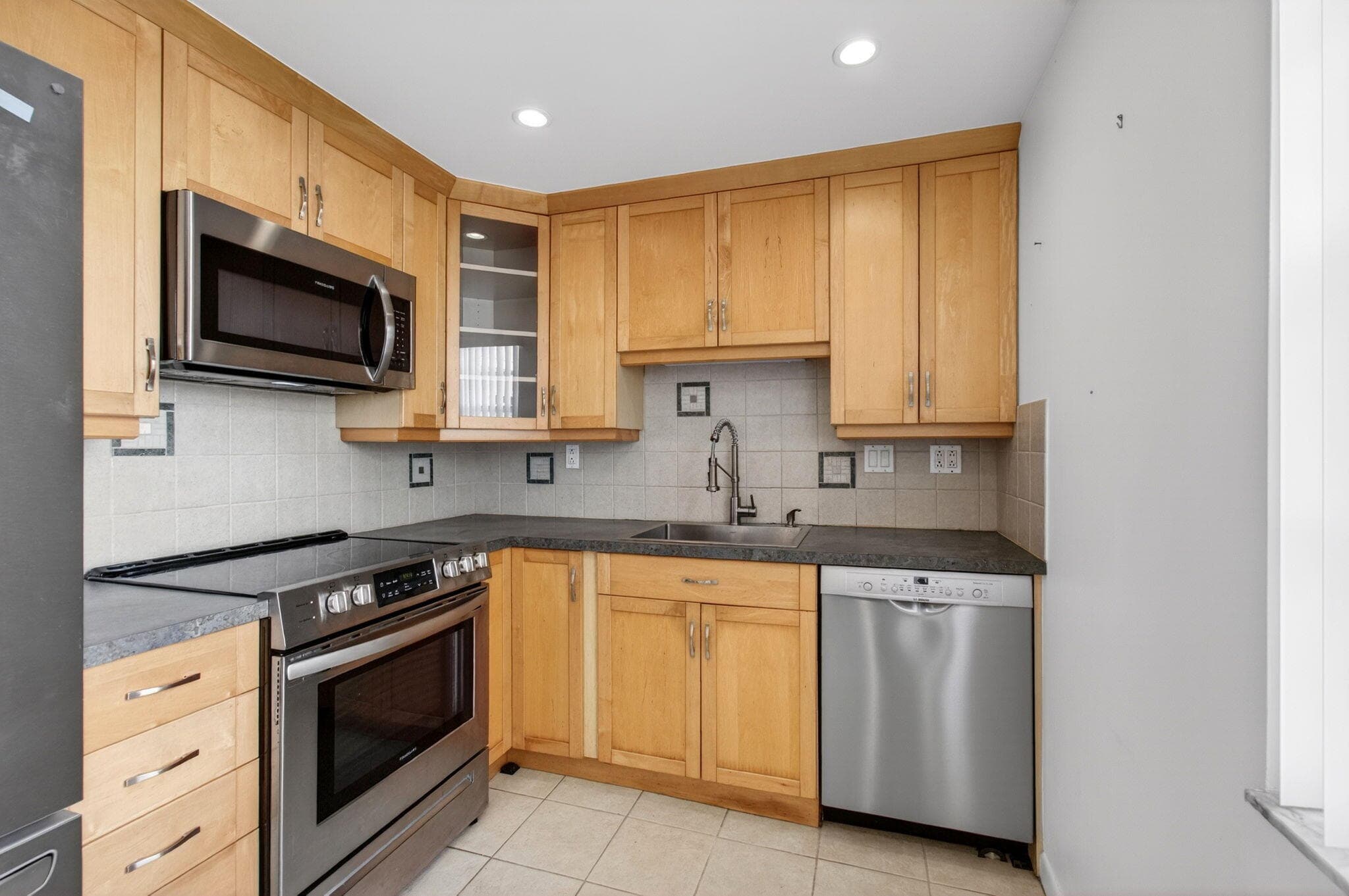 167 Normandy D, Delray Beach, FL 33484 — photo 4 of 46