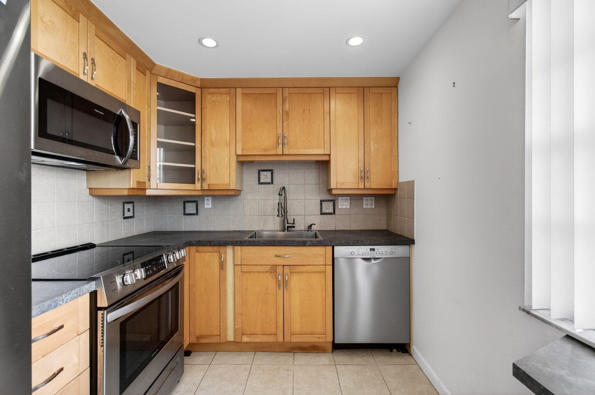 167 Normandy D, Delray Beach, FL 33484 — photo 5 of 46
