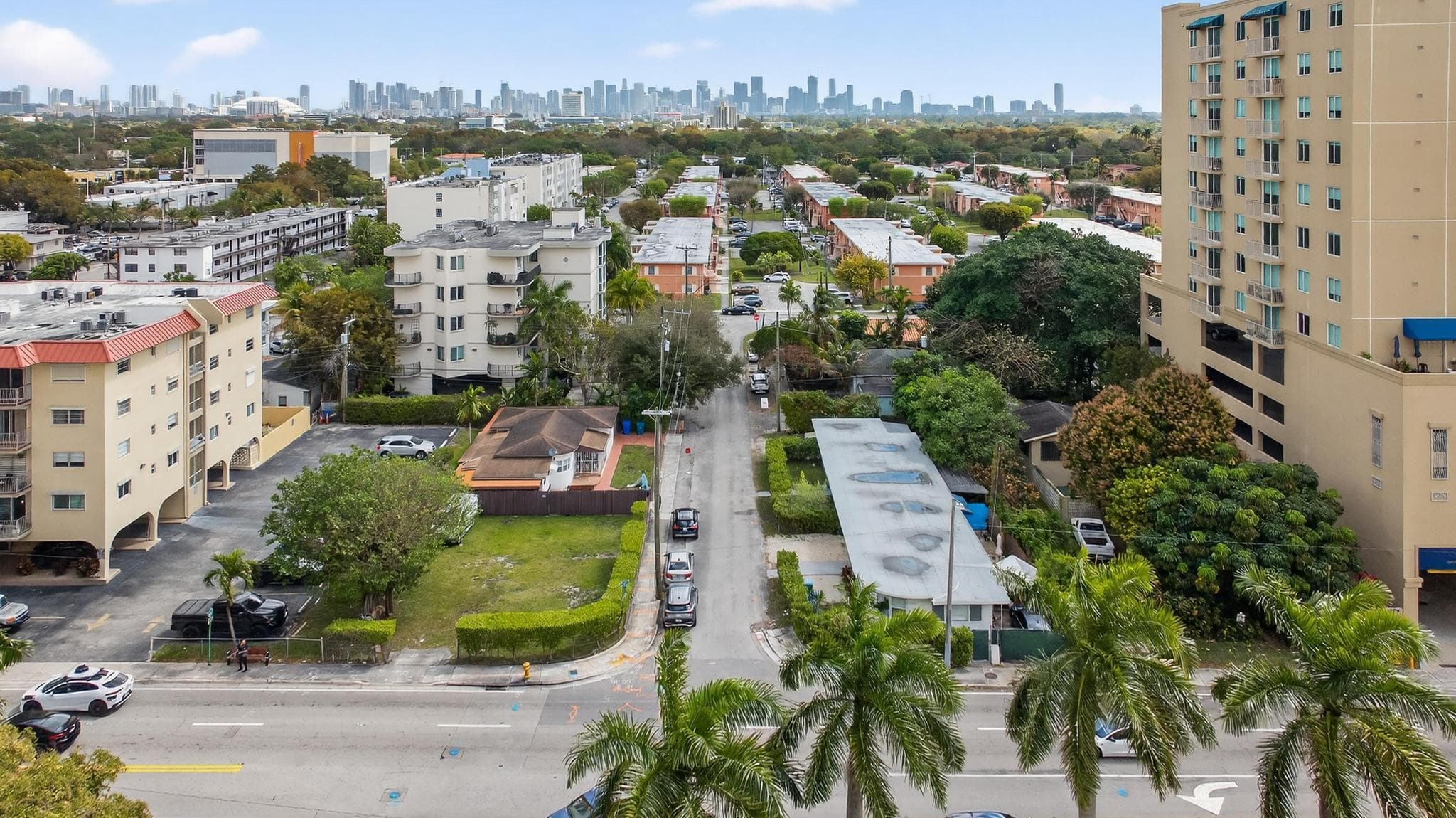 975 SW 37th Avenue, Miami, FL 33135 — photo 8 of 18