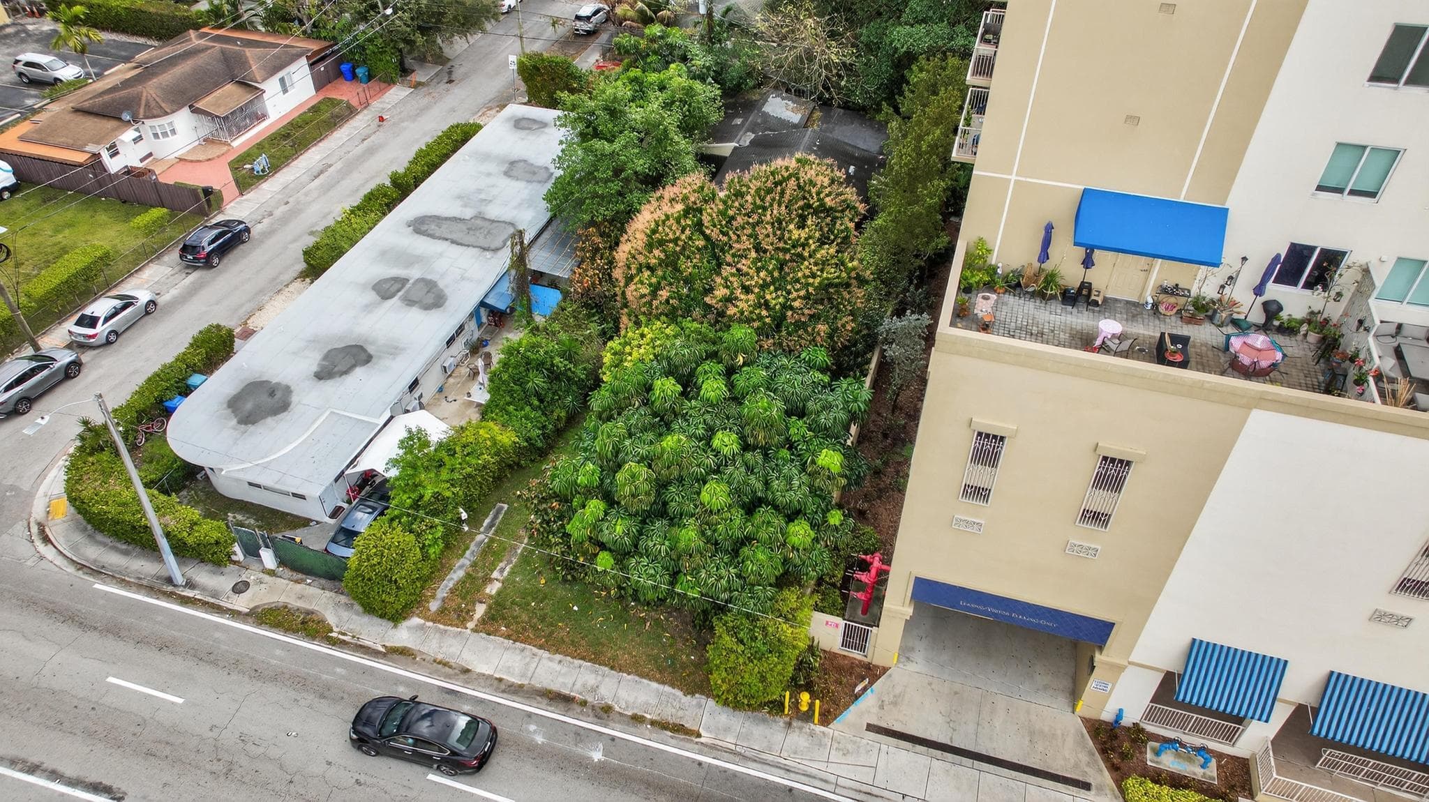 975 SW 37th Avenue, Miami, FL 33135 — photo 9 of 18
