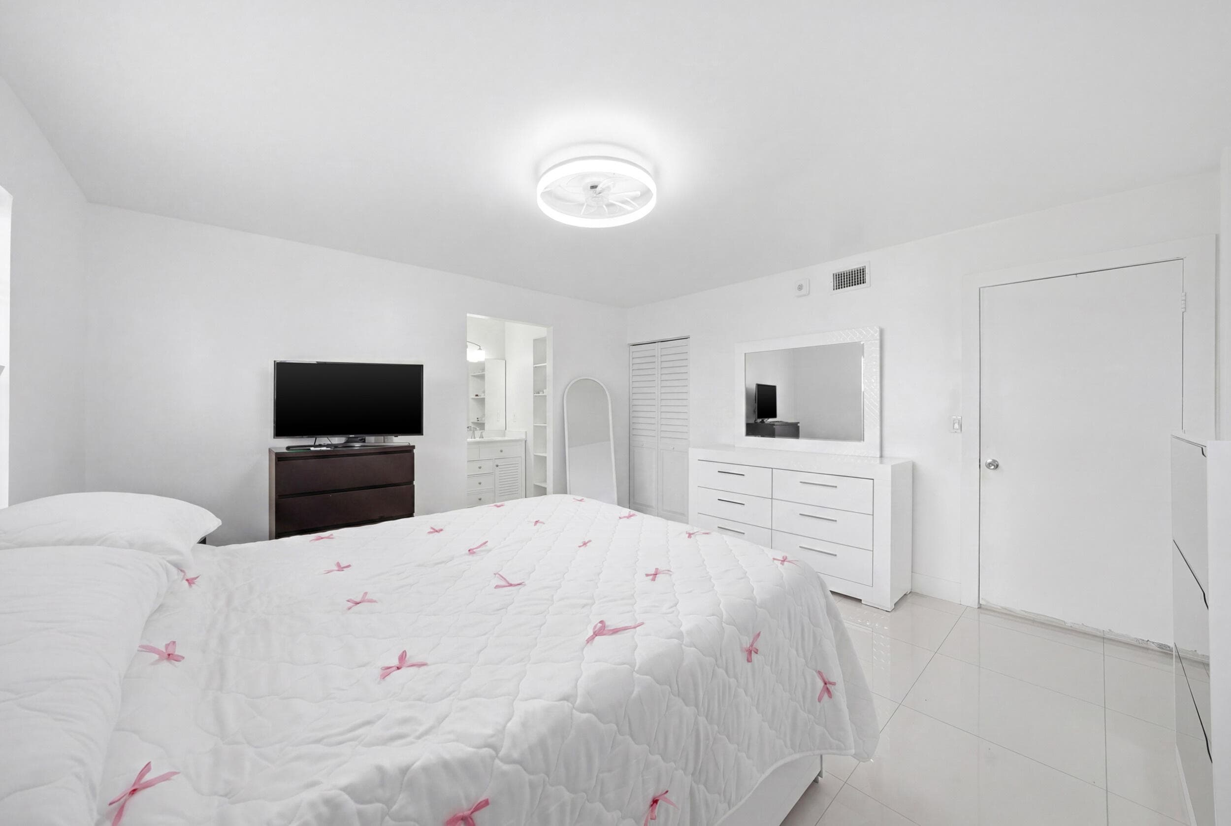 1221 SW 122nd Avenue 401, Miami, FL 33184 — photo 17 of 25