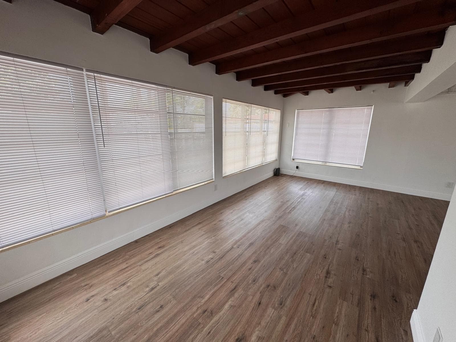 11 NW 56th Street, Oakland Park, FL 33309 — photo 7 of 47