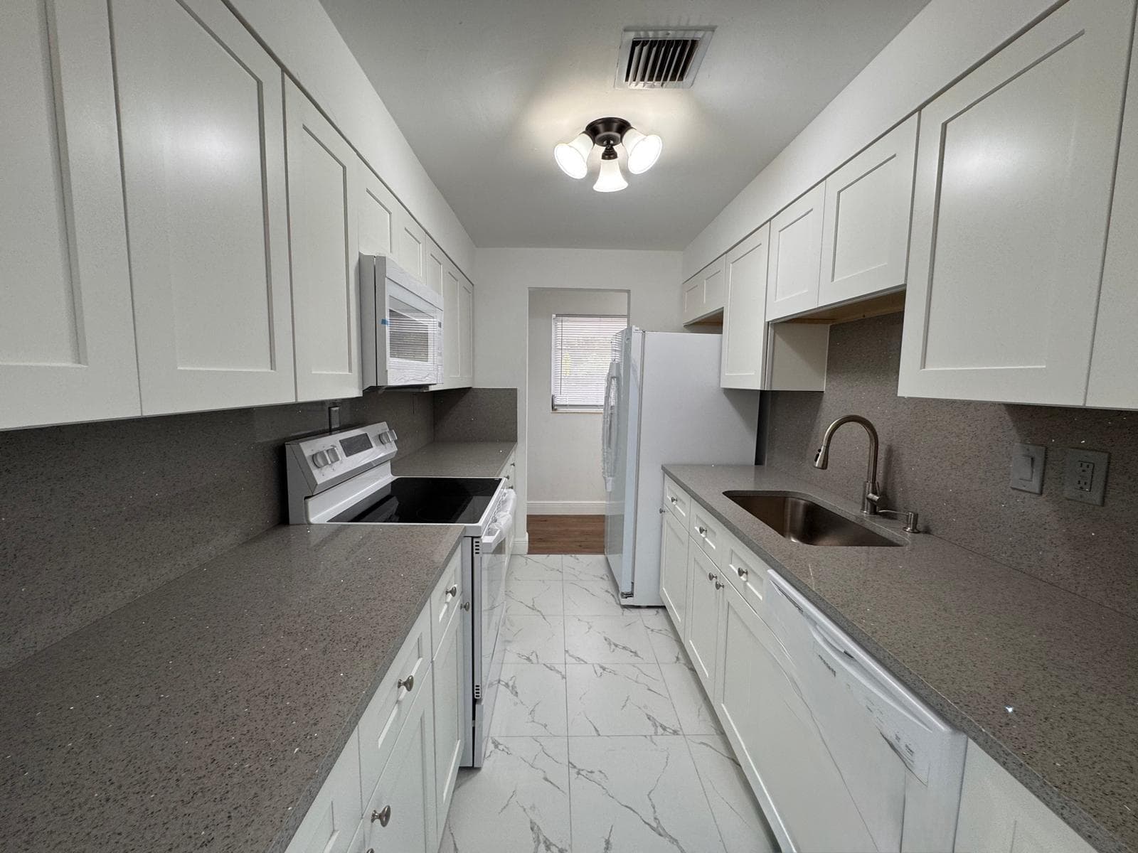 11 NW 56th Street, Oakland Park, FL 33309 — photo 17 of 47