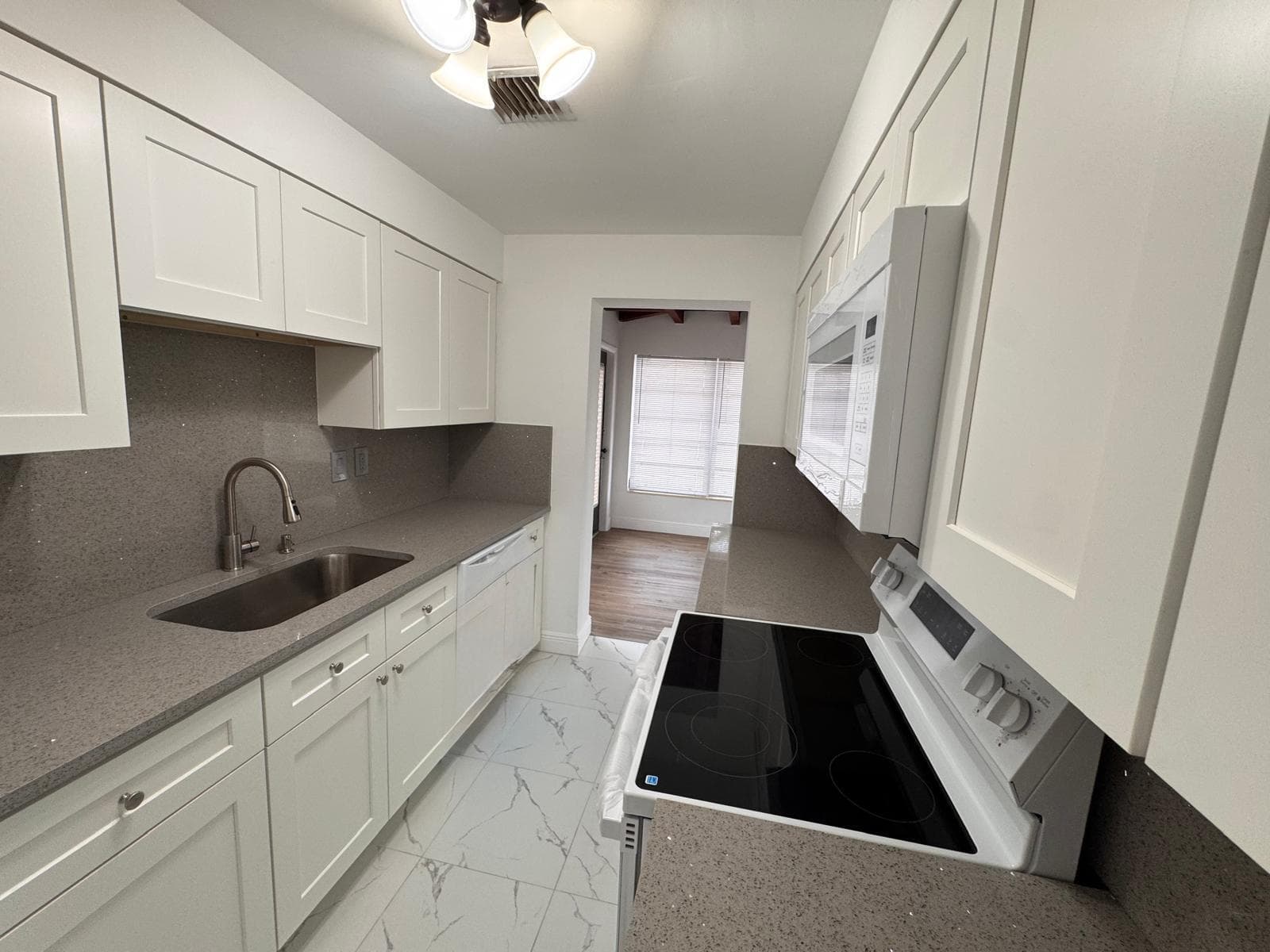 11 NW 56th Street, Oakland Park, FL 33309 — photo 19 of 47