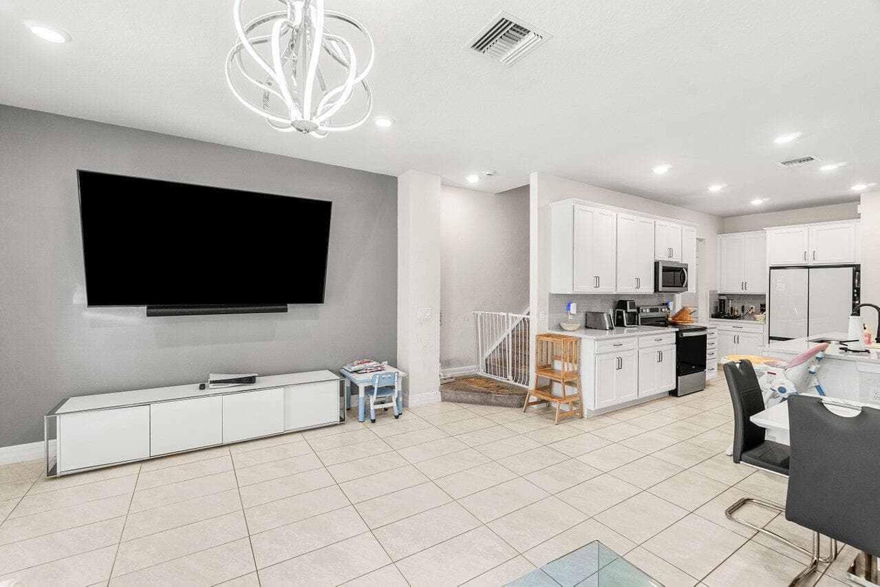 4824 Chantilly Road, Lake Worth, FL 33467 — photo 16 of 36