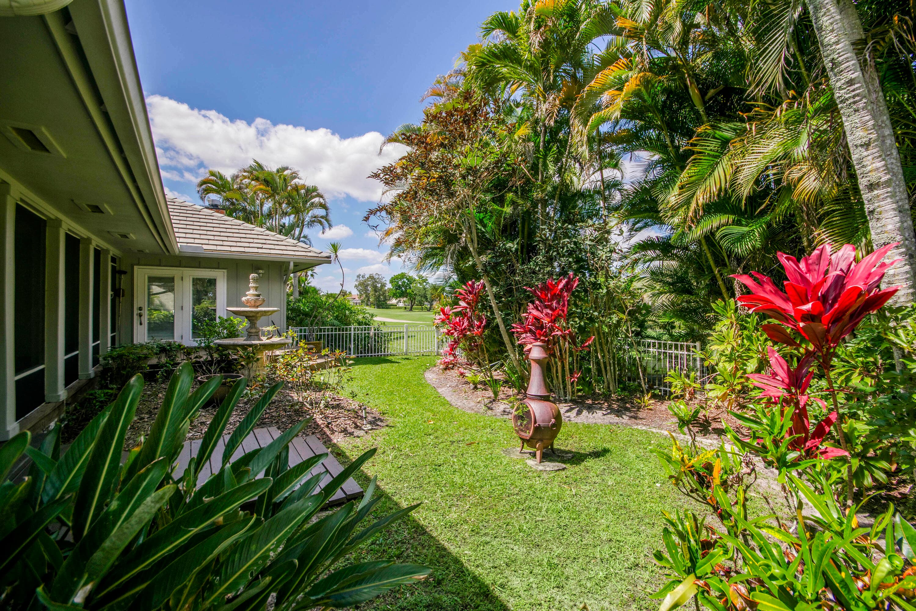 1 Balfour Road E, Palm Beach Gardens, FL 33418 — photo 38 of 40