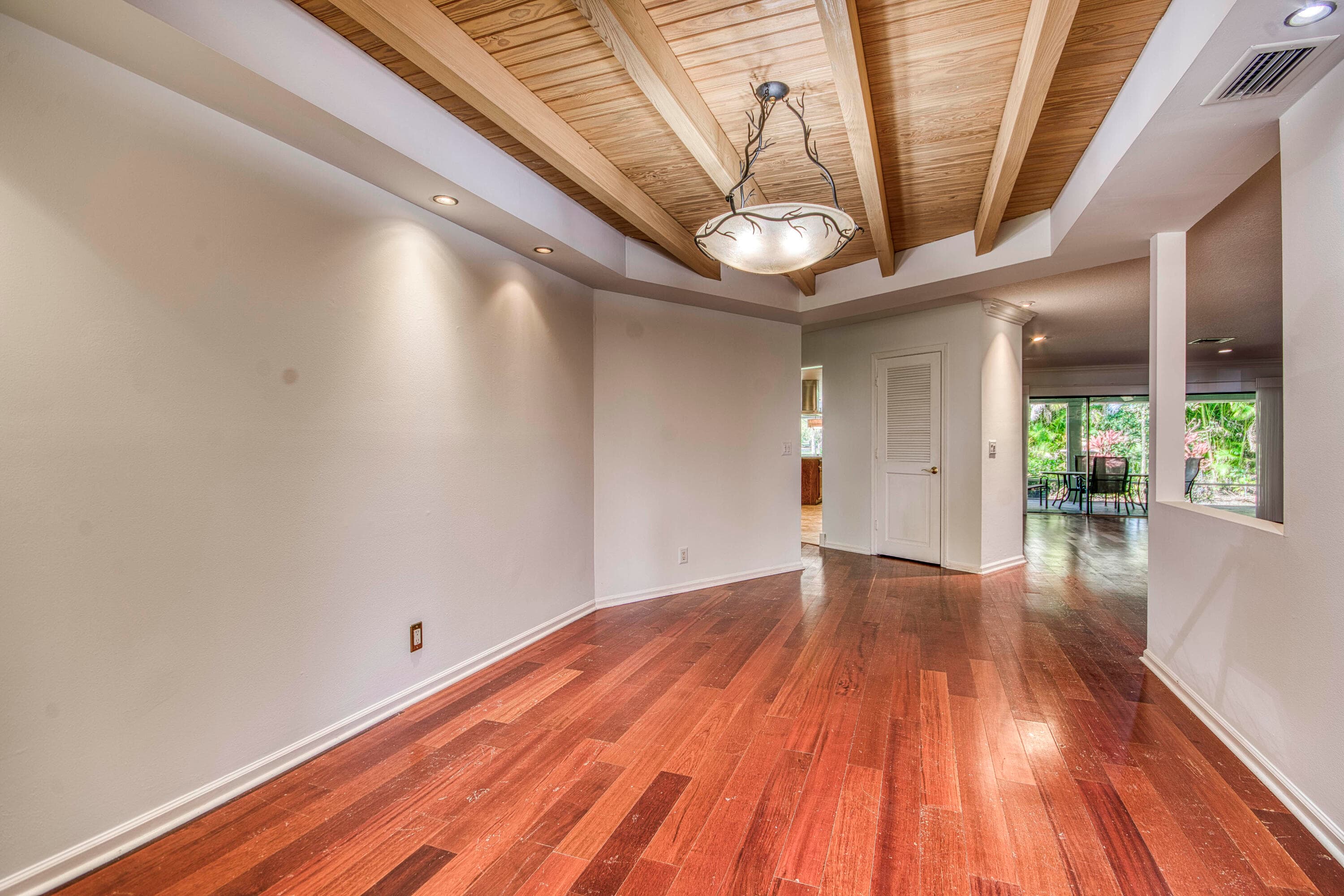 1 Balfour Road E, Palm Beach Gardens, FL 33418 — photo 9 of 40