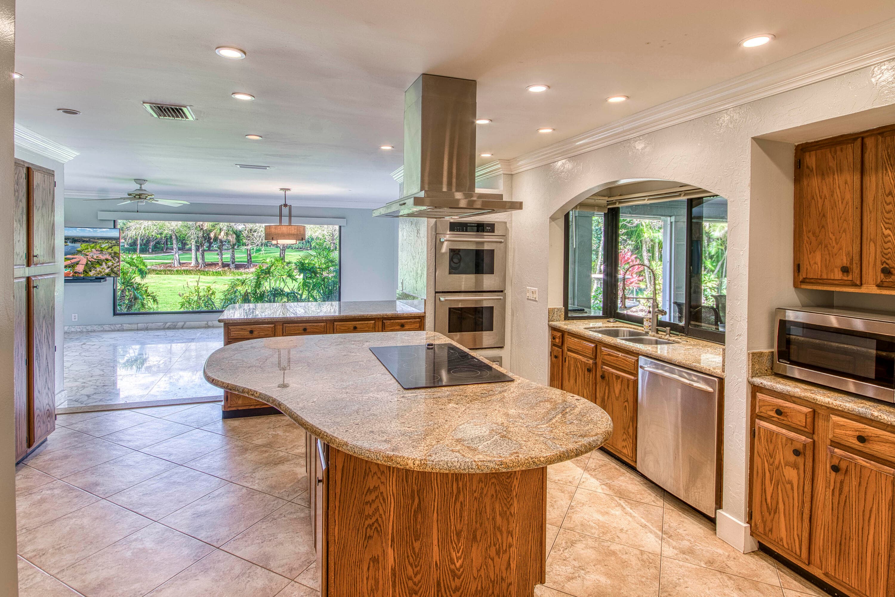 1 Balfour Road E, Palm Beach Gardens, FL 33418 — photo 12 of 40