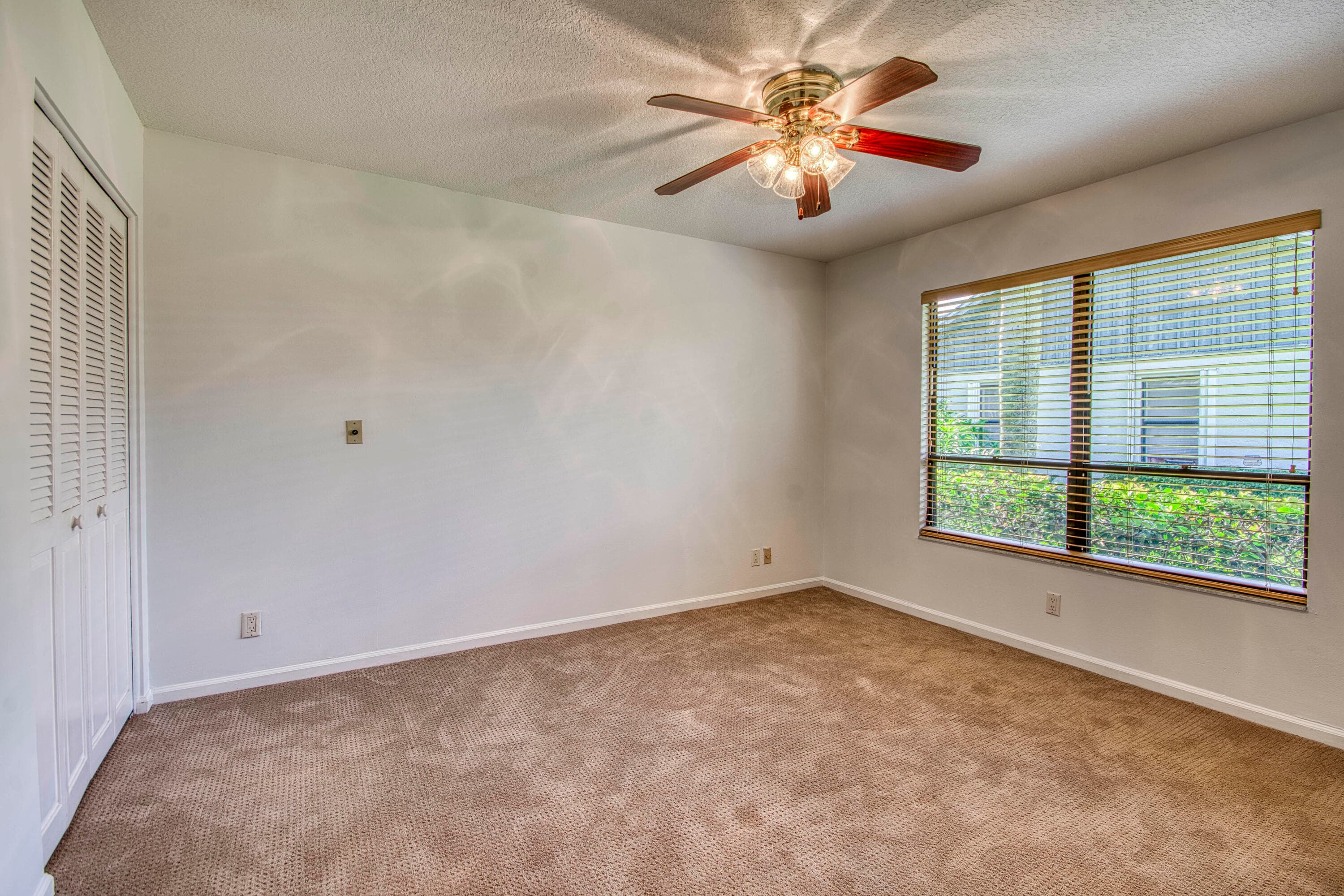 1 Balfour Road E, Palm Beach Gardens, FL 33418 — photo 20 of 40