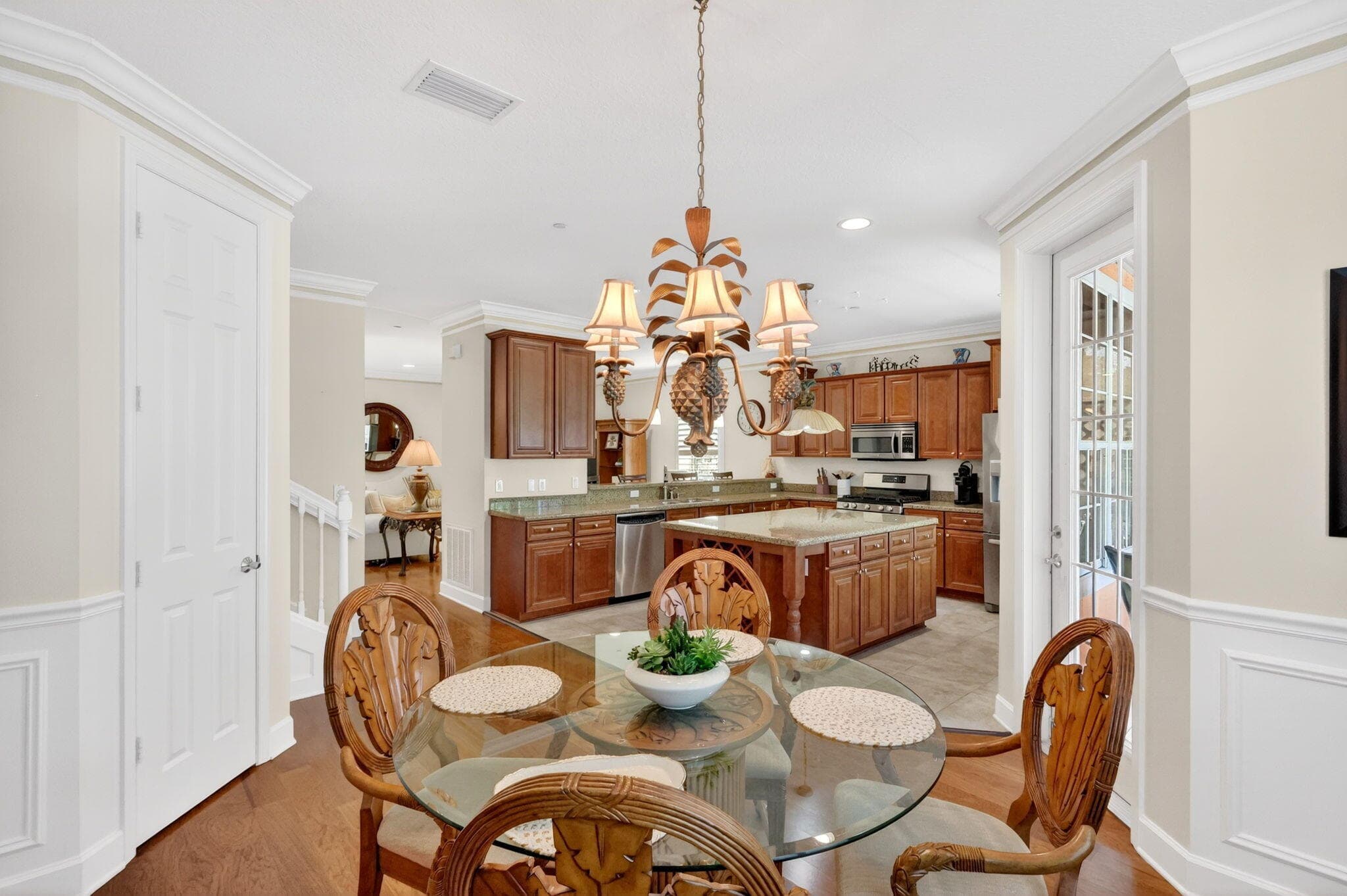 540 SW Akron Avenue, Stuart, FL 34994 — photo 8 of 29