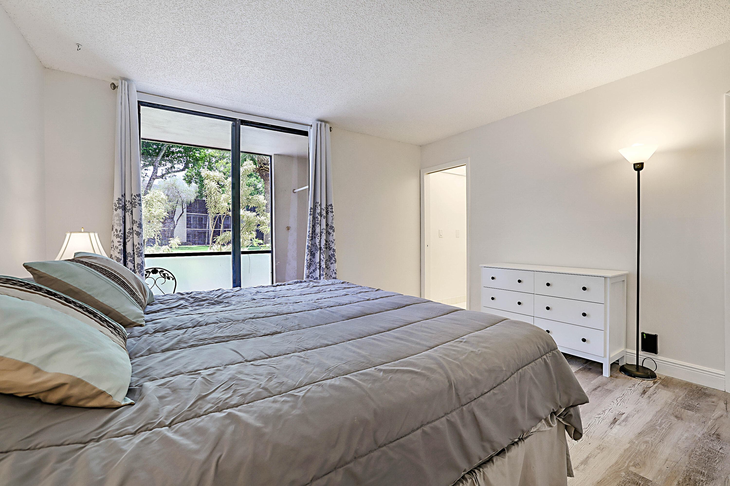 5160 Las Verdes Circle 117, Delray Beach, FL 33484 — photo 15 of 29