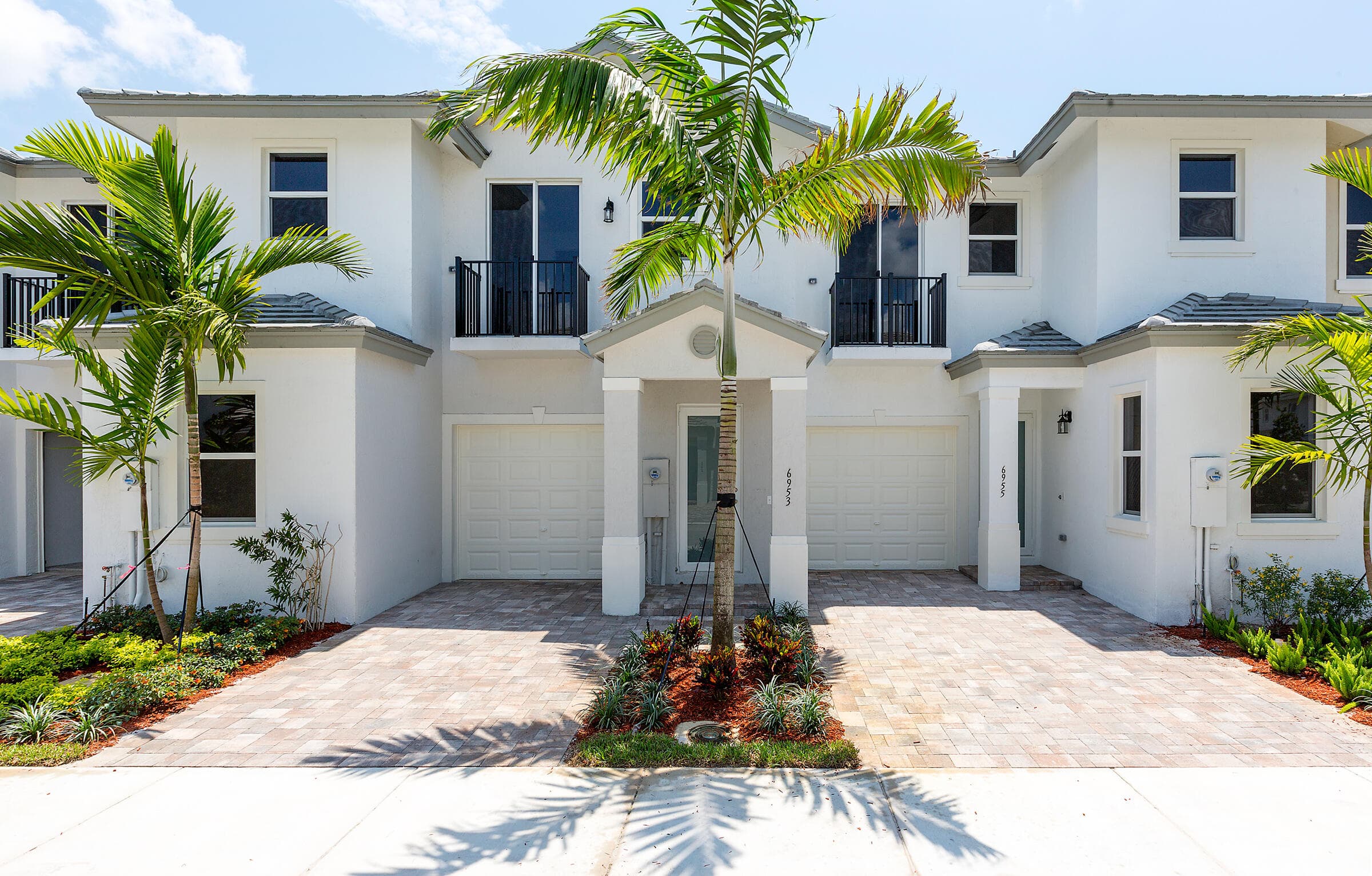 6979 Pines Circle 35, Coconut Creek, FL 33073 — photo 1 of 30