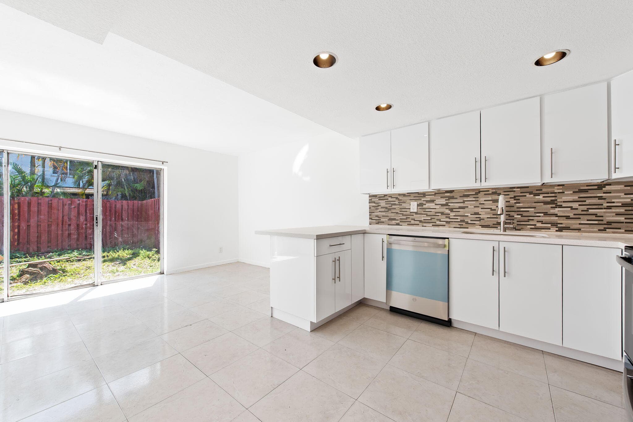 3770 SW 59th Terrace 53, Davie, FL 33314 — photo 2 of 19