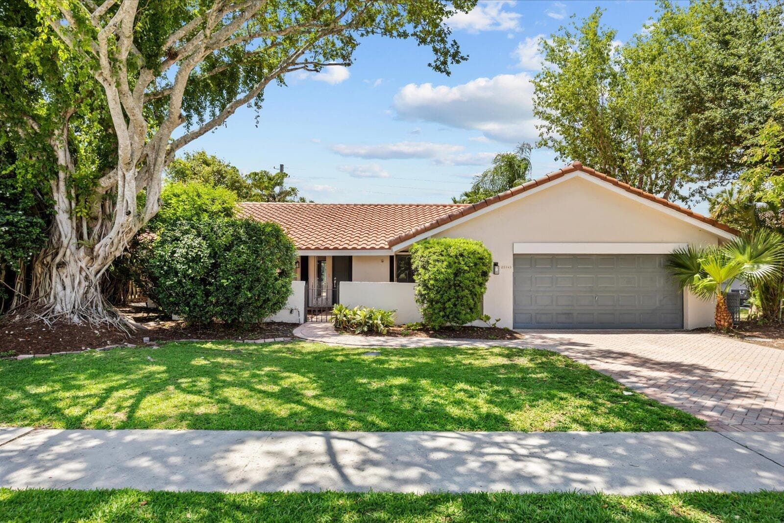 21143 N Escondido Way Way N, Boca Raton, FL 33433 — photo 4 of 41