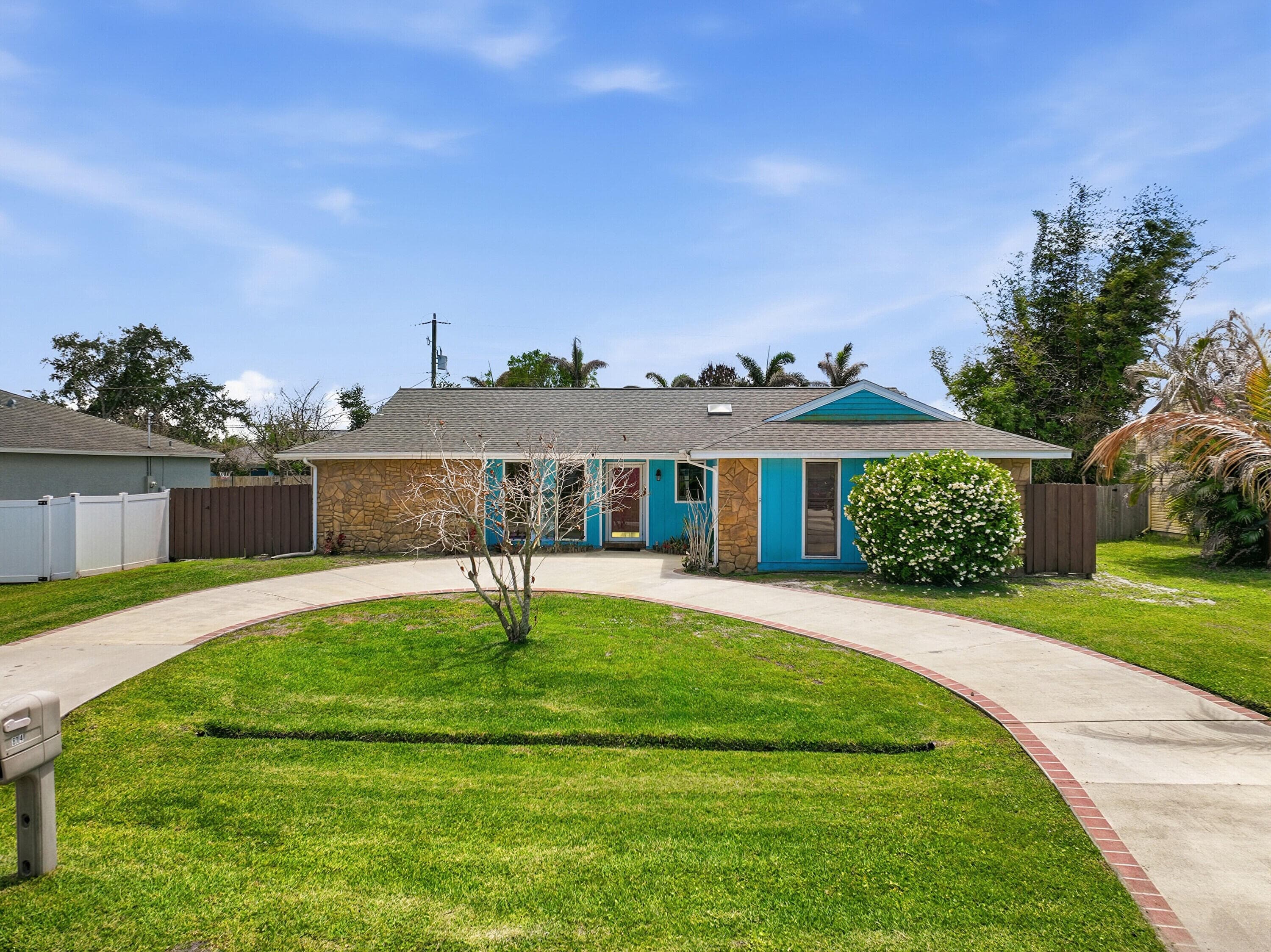 814 SE Celtic Avenue, Port St. Lucie, FL 34983 — photo 32 of 44